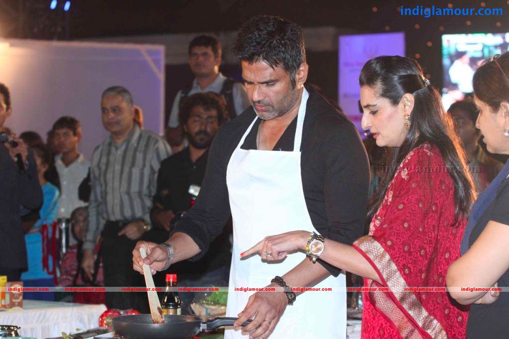 Stars At Worli Festival 2013 Event hd photo
