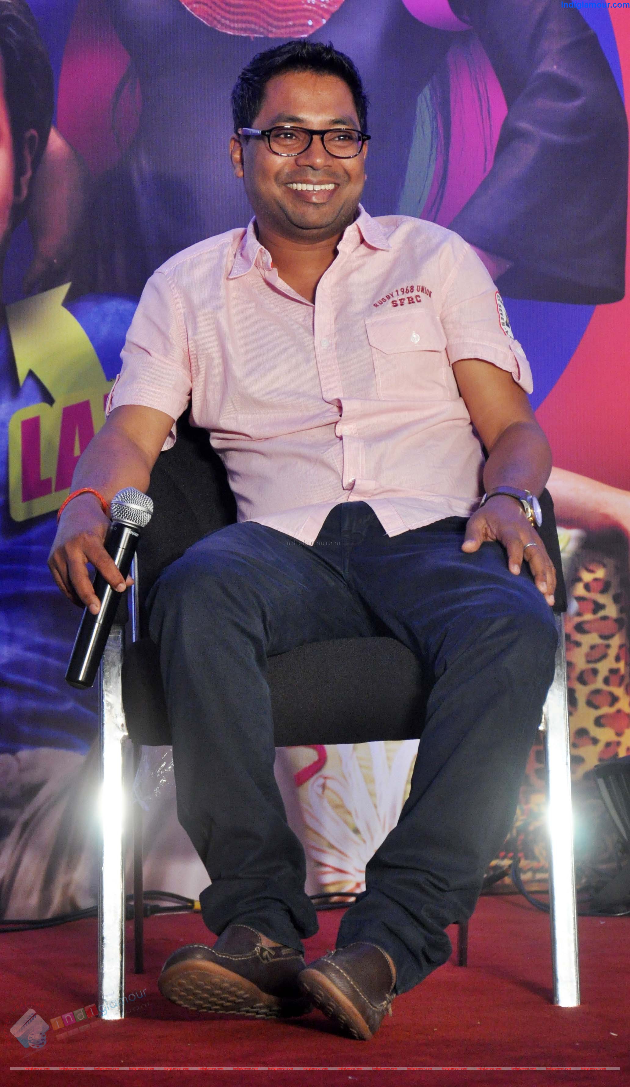 Ghanchakkar Promotion at Ramada Juhu Event hd photo