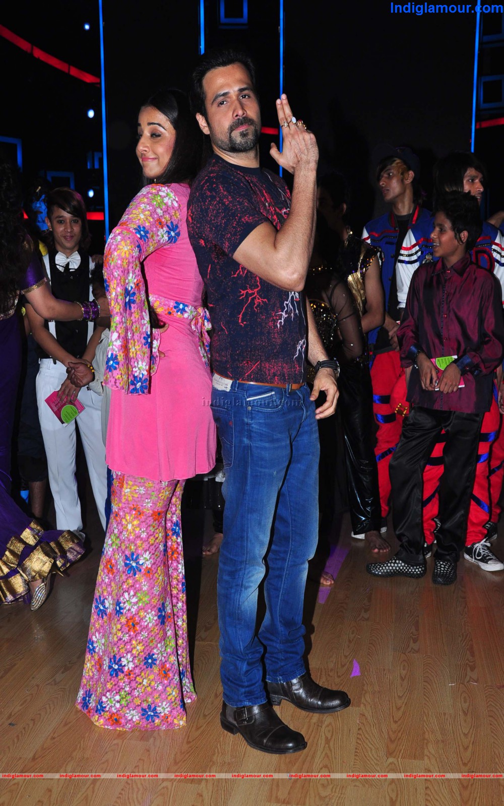 Vidya Balan Emraan Hashmi at Star Plus Indias Dancing Super Star Event hd photo