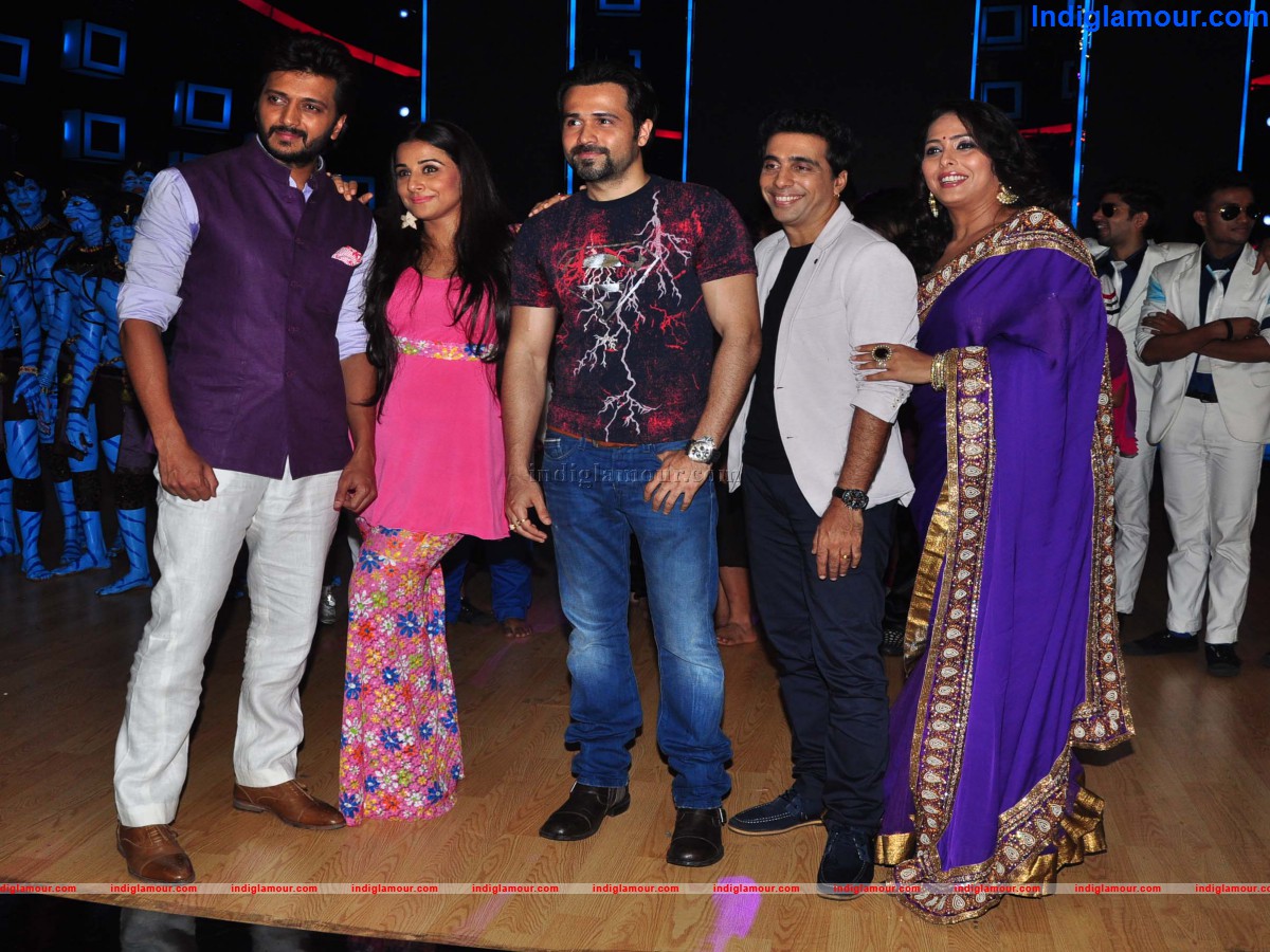 Vidya Balan Emraan Hashmi at Star Plus Indias Dancing Super Star Event hd photo