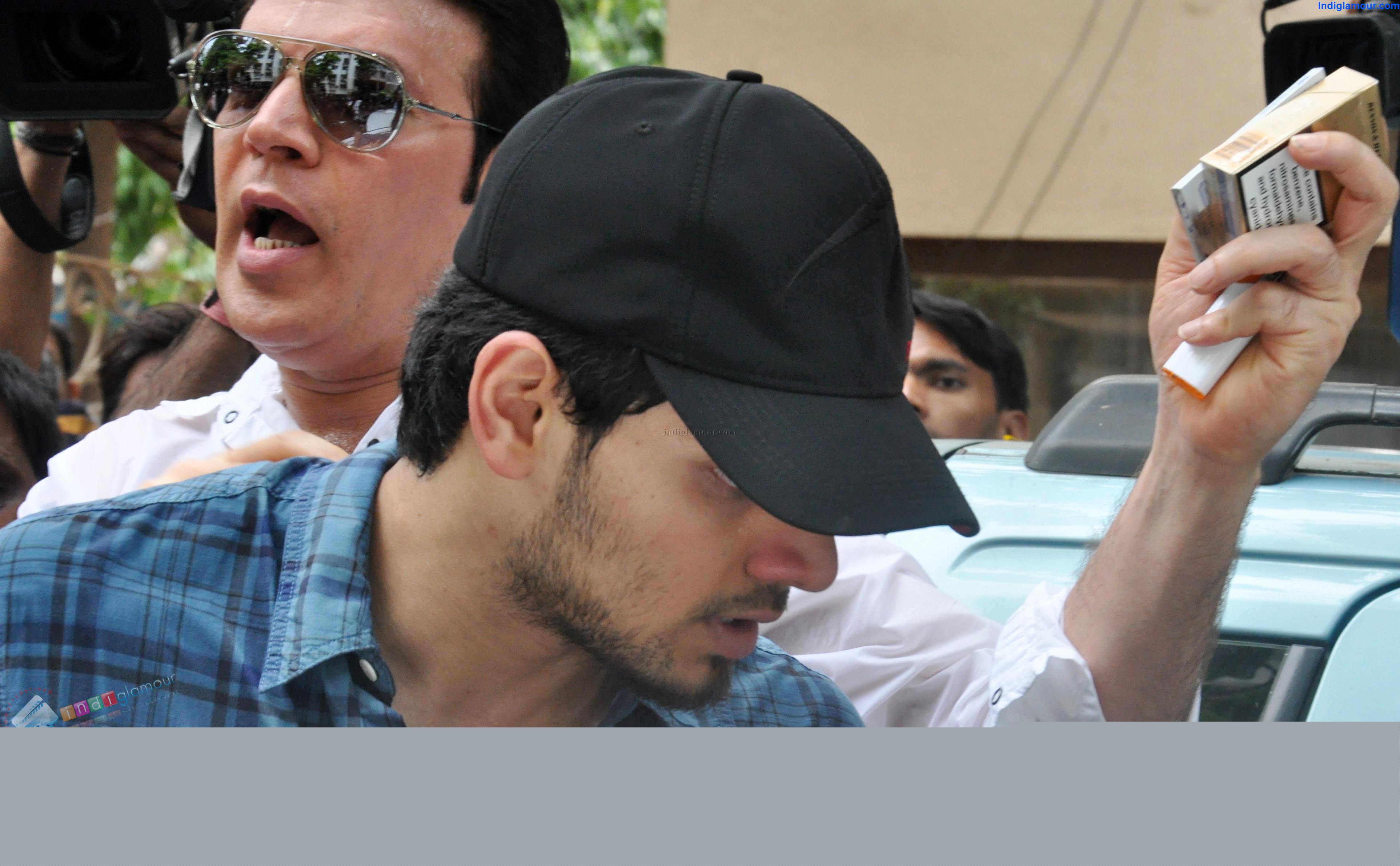 Jiah Khan Funeral Event hd photo