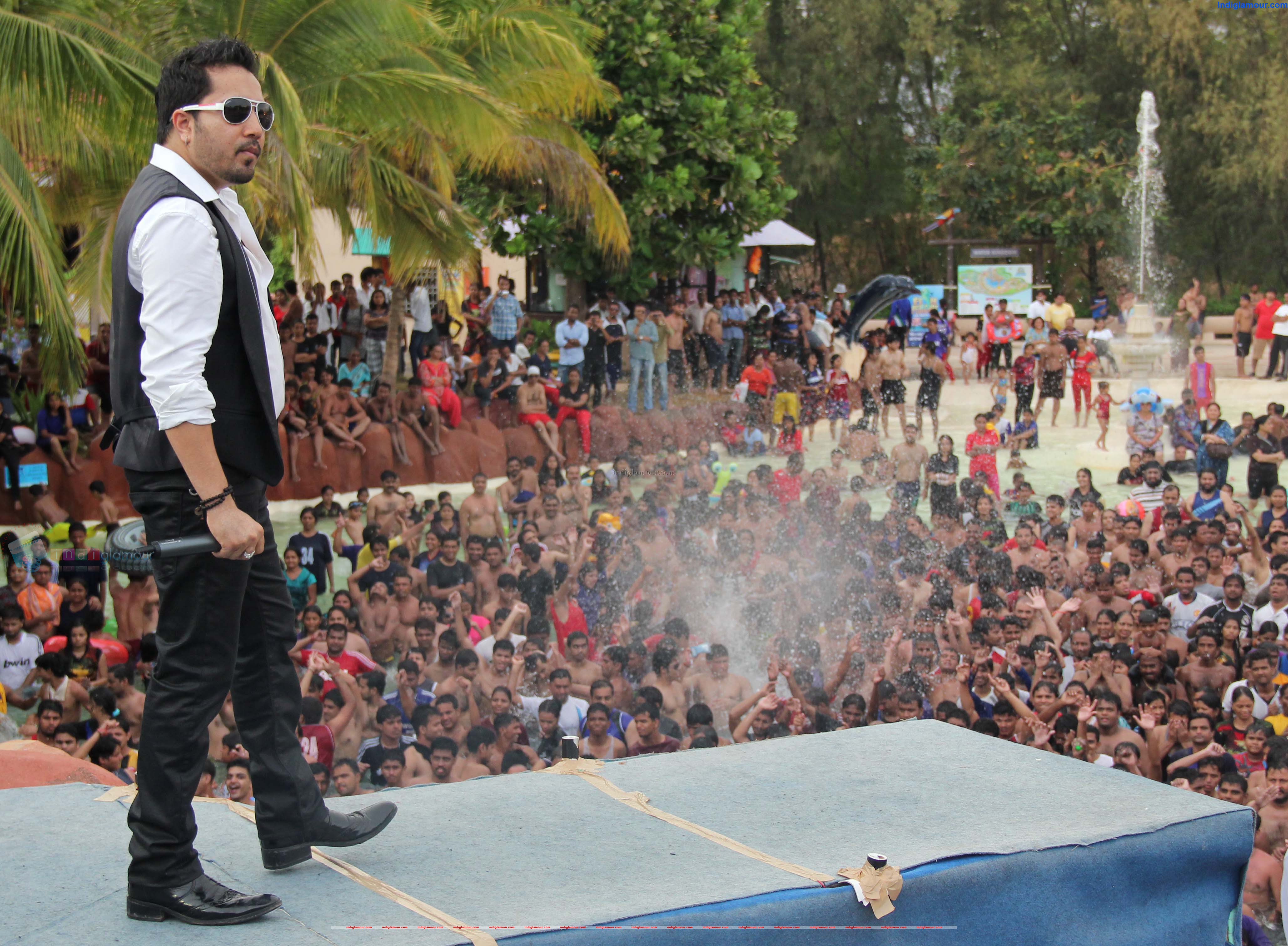 Essel World Anniversery Celebration Event hd photo