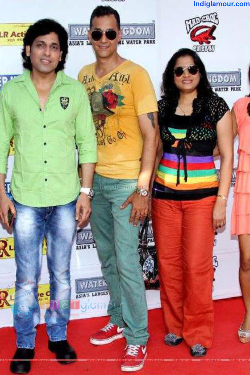 Hrishita went with Cast of Film Ziindagi 50 50 to Promote at Water Kingdom Event hd photo