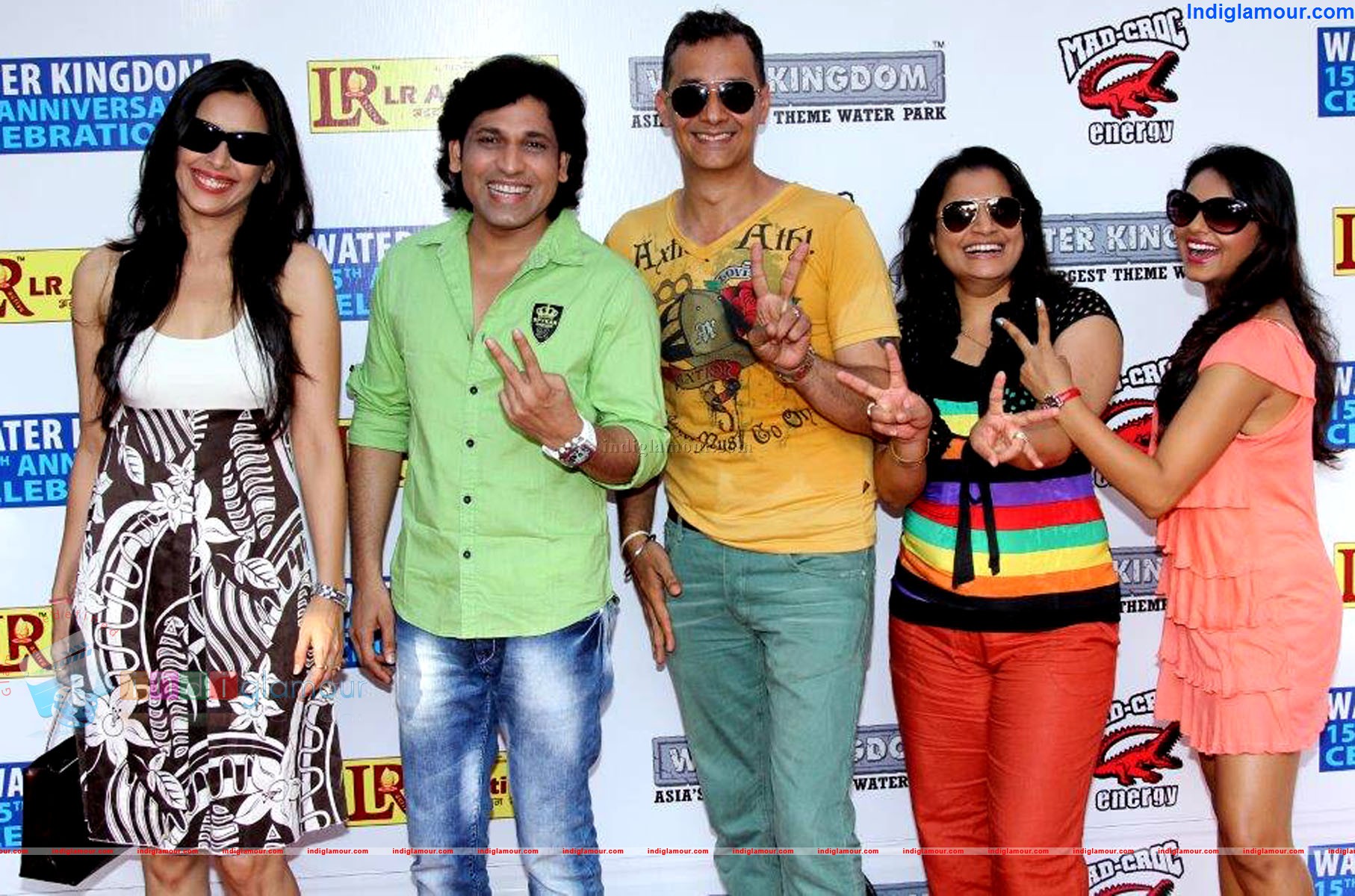 Hrishita went with Cast of Film Ziindagi 50 50 to Promote at Water Kingdom Event hd photo