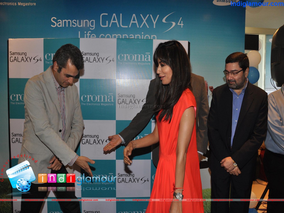 Chitrangada Singh Launch Samsung S4 Event hd photo