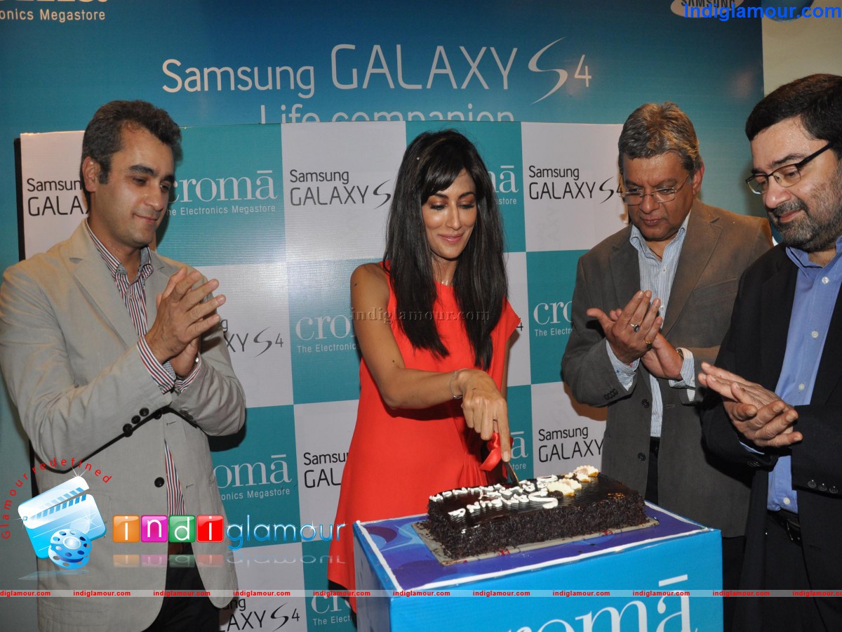 Chitrangada Singh Launch Samsung S4 Event hd photo