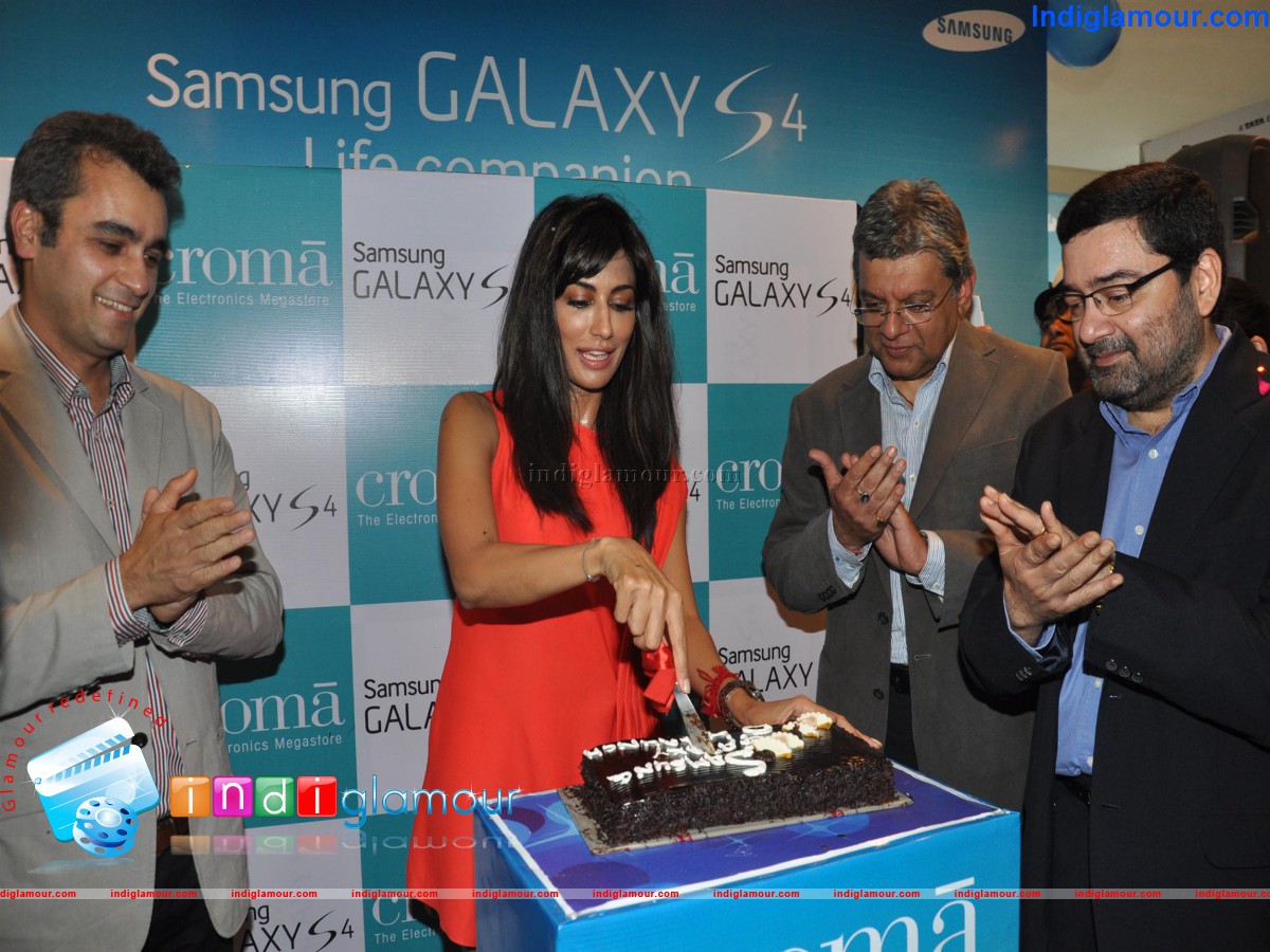 Chitrangada Singh Launch Samsung S4 Event hd photo