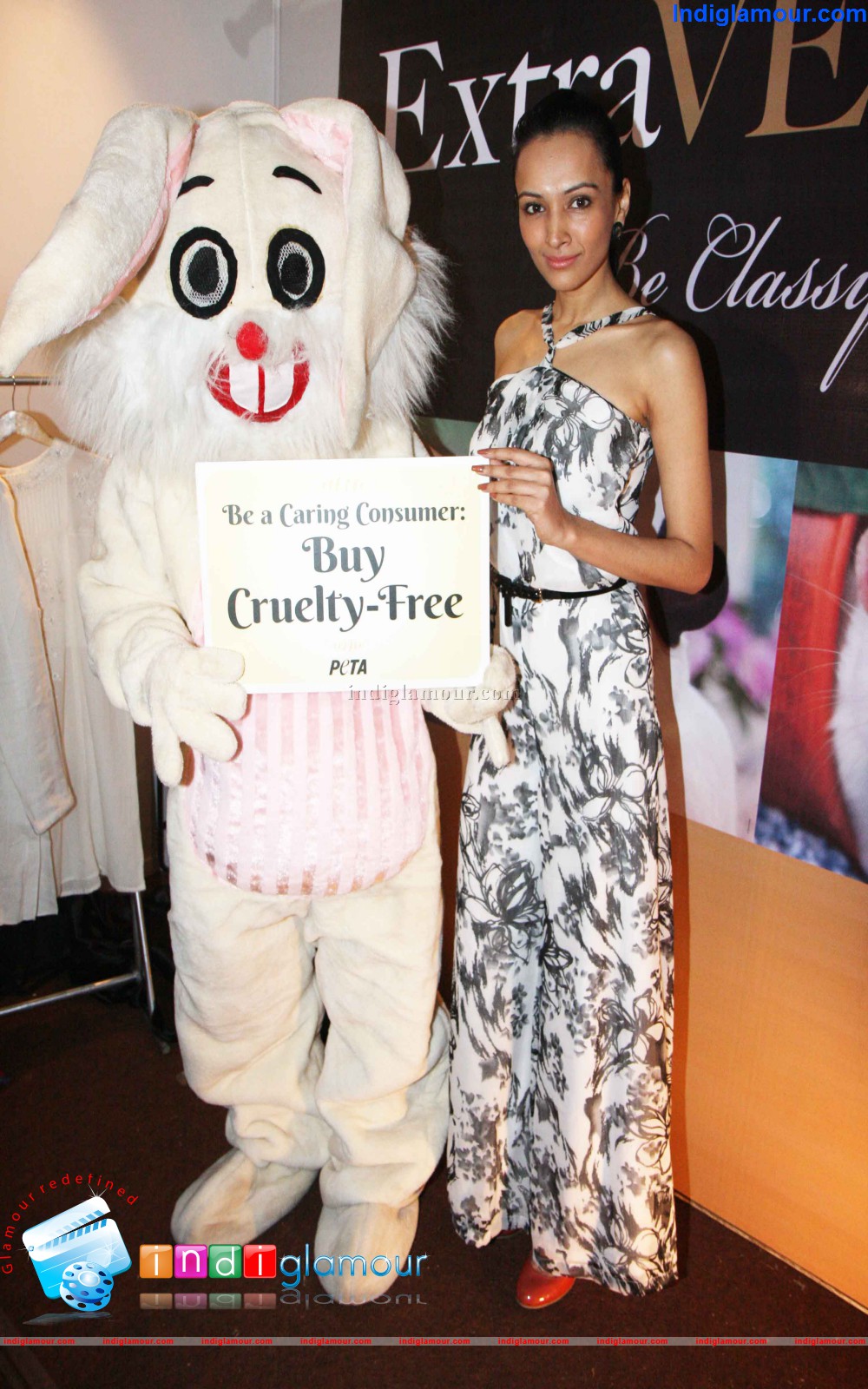 Peta Promotes Extra Vegan Za at Indian Luxury Expo Event hd photo