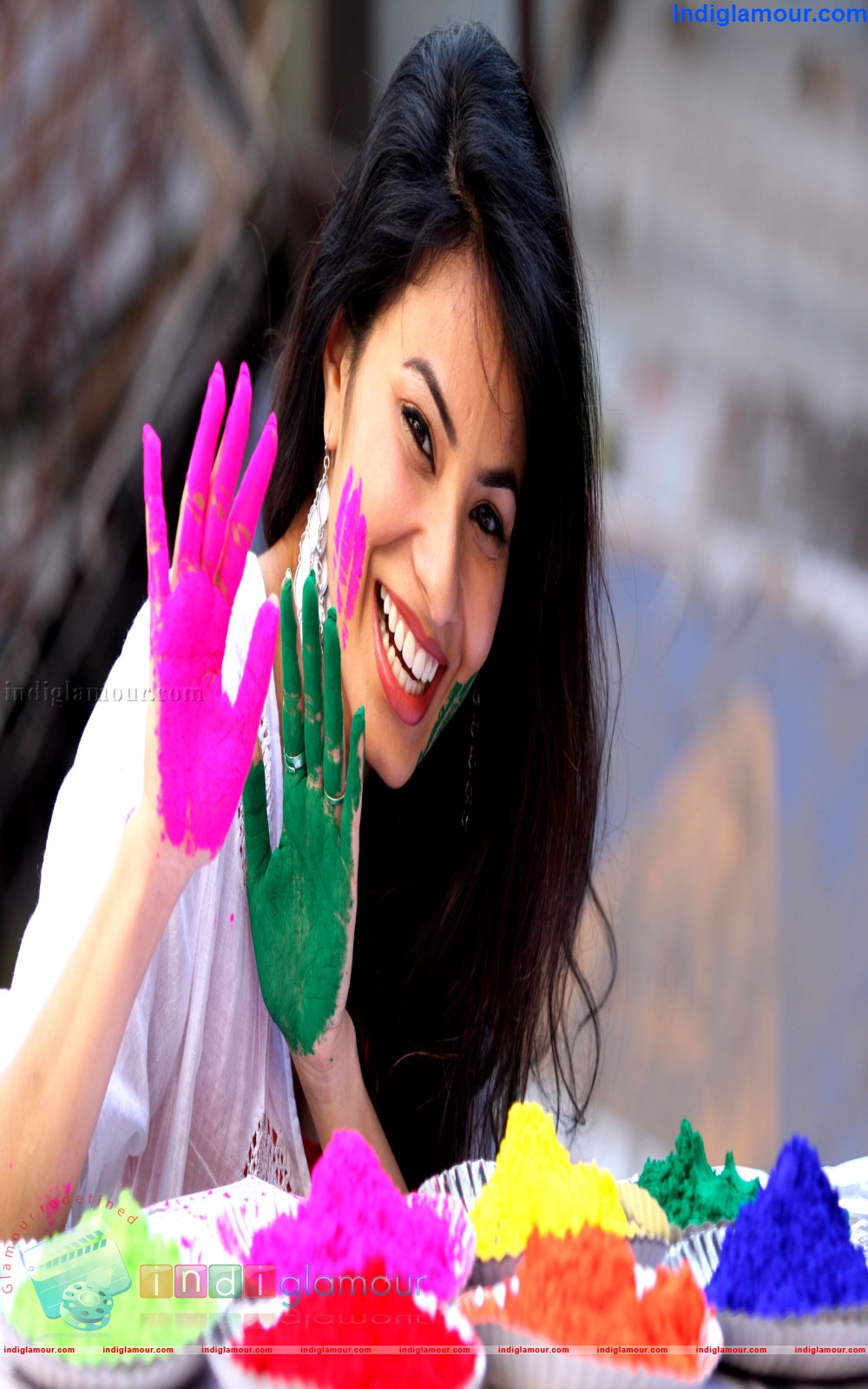 Actors Play Dry And Safe Holi Event hd photo