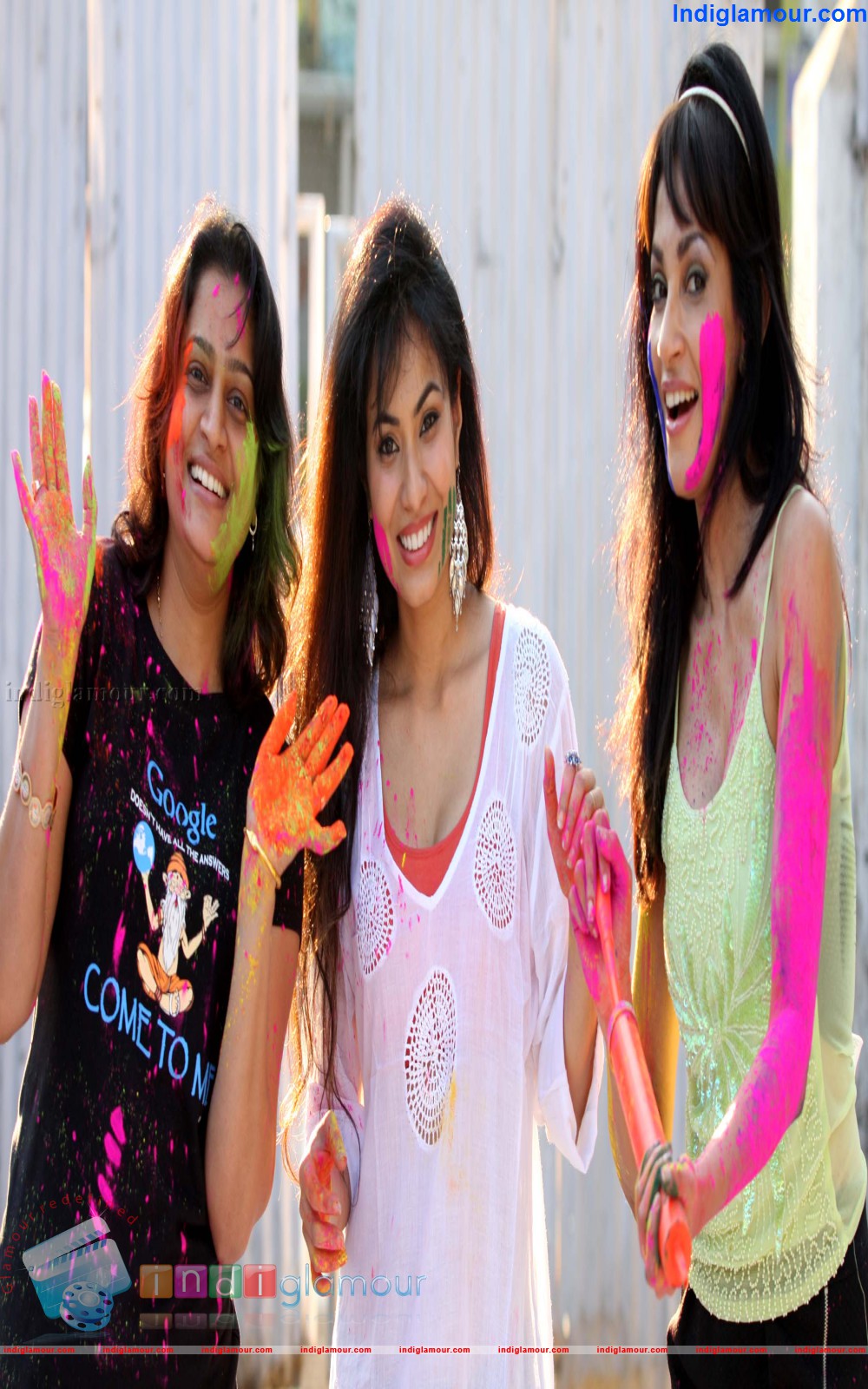 Actors Play Dry And Safe Holi Event hd photo