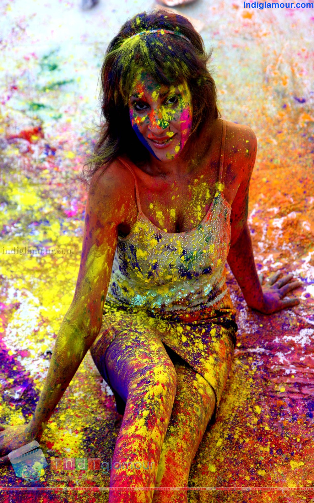 Actors Play Dry And Safe Holi Event hd photo