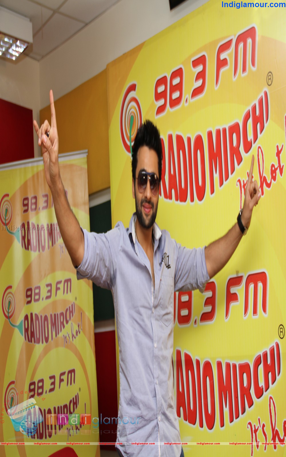 Jackie Bhagnani at Radio Mirchi Mumbai studio Event hd photo