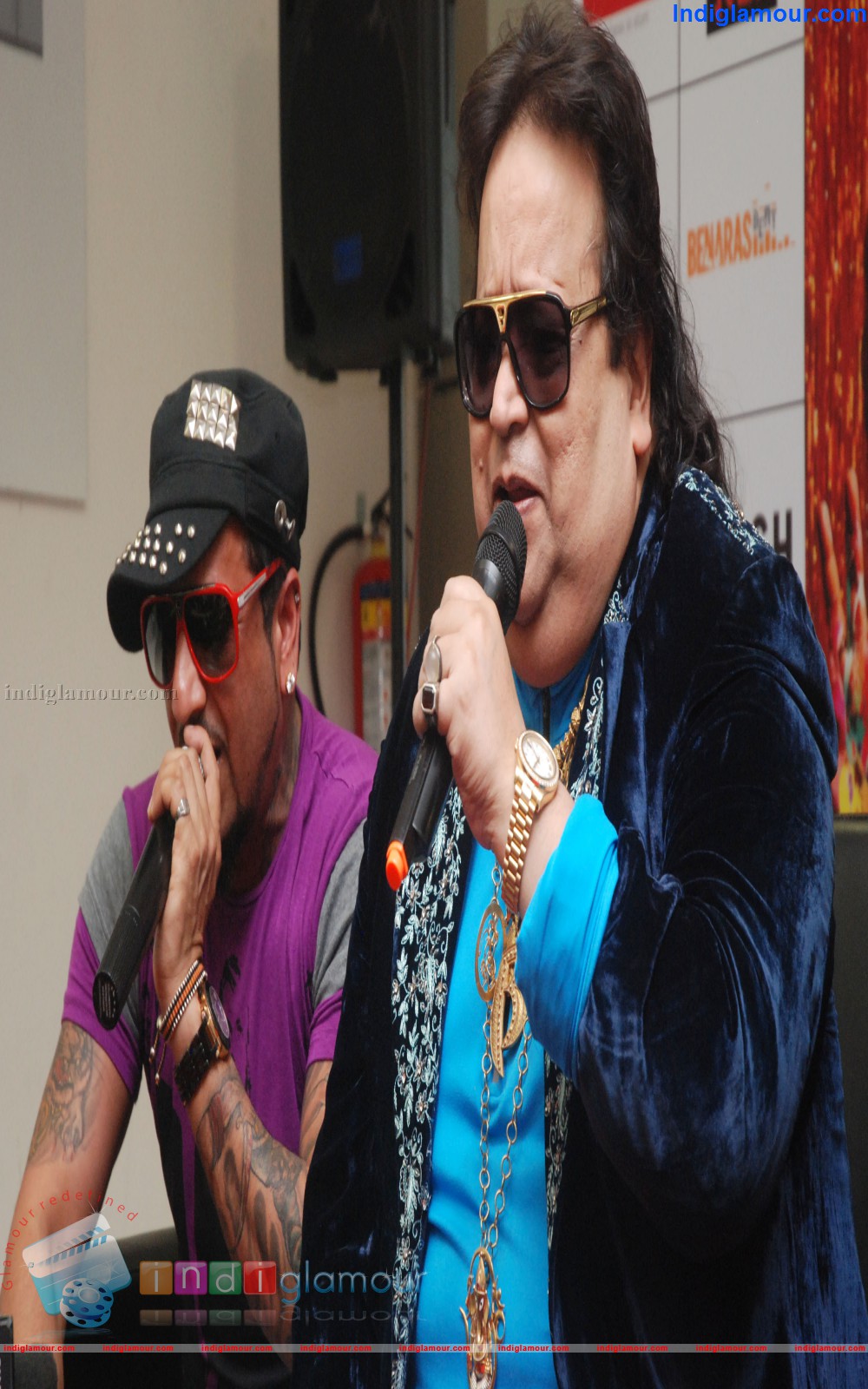Bappi Lahiri and Jazzy B LLatest Music Video The Holly War Event hd photo