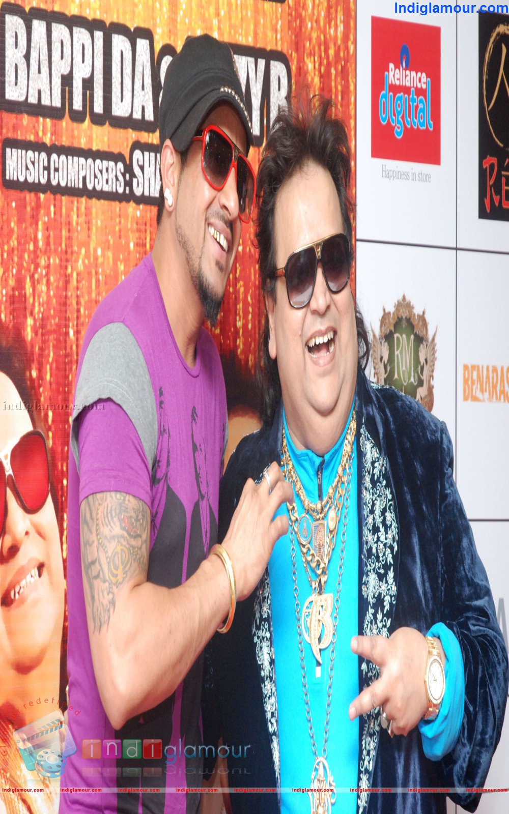 Bappi Lahiri and Jazzy B LLatest Music Video The Holly War Event hd photo