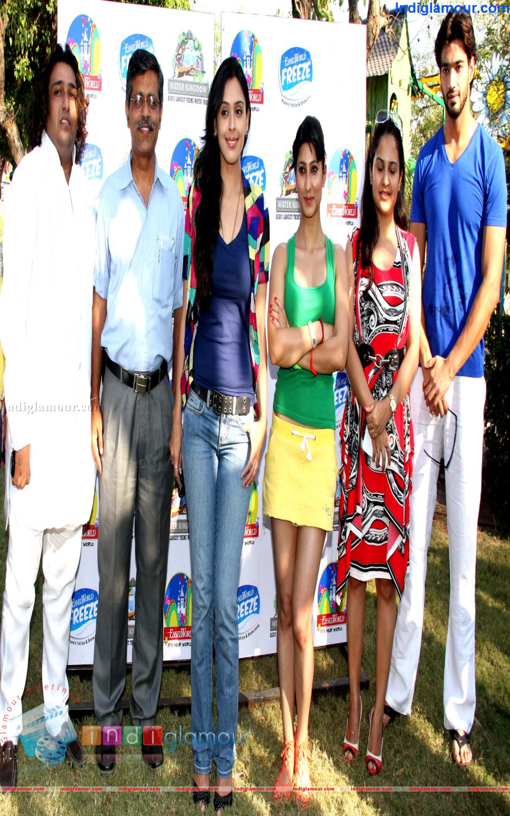 Cast of Aamma Ki Boli to Celebrete Pre Holi Event hd photo