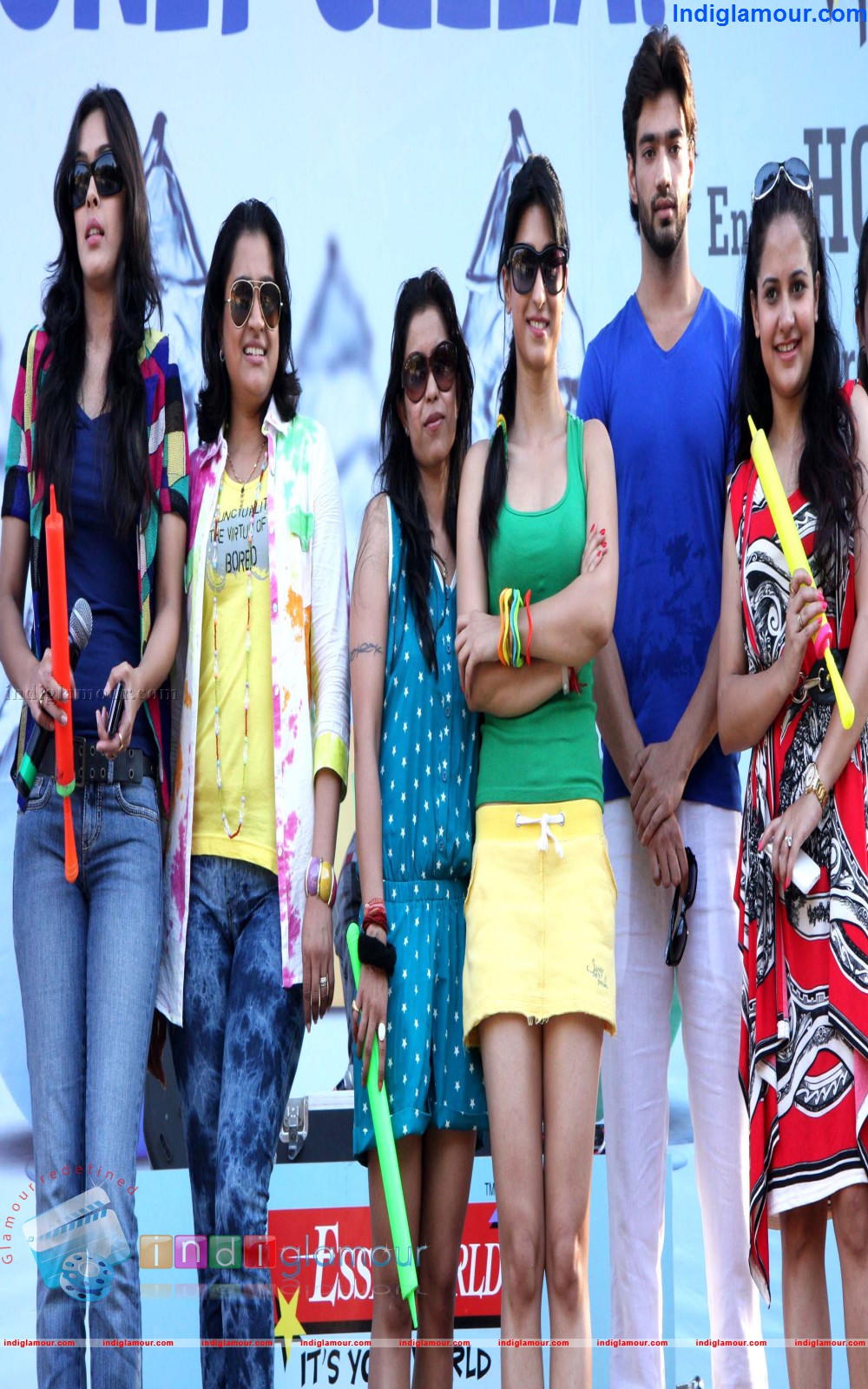 Cast of Aamma Ki Boli to Celebrete Pre Holi Event hd photo