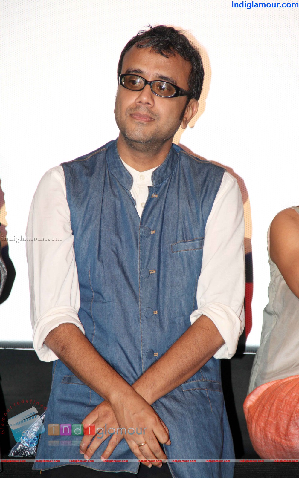 Unveiling of the Trailer of Bombay Event hd photo