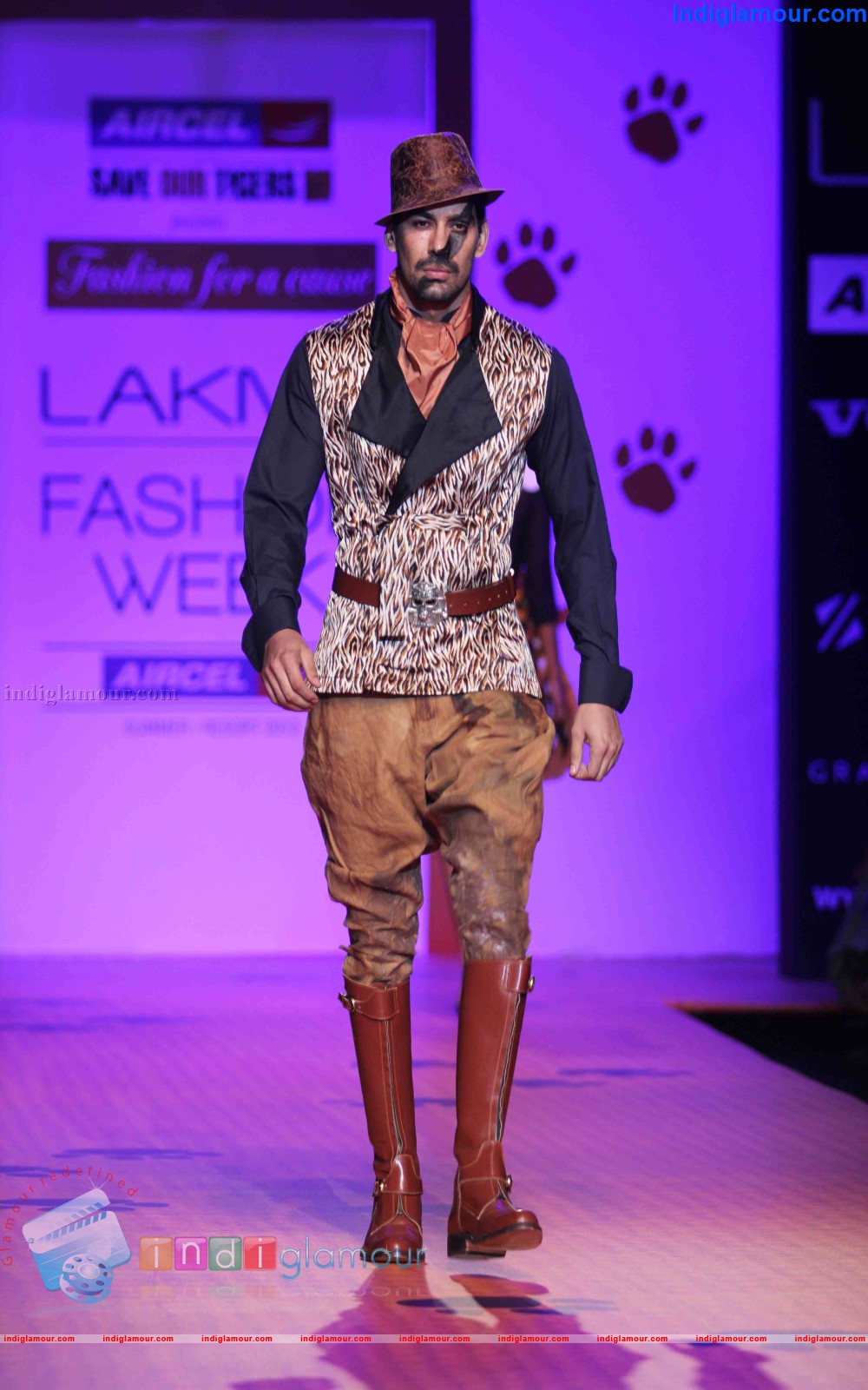 Aircel Save our Tigers Presents Fashion For a Course Event hd photo