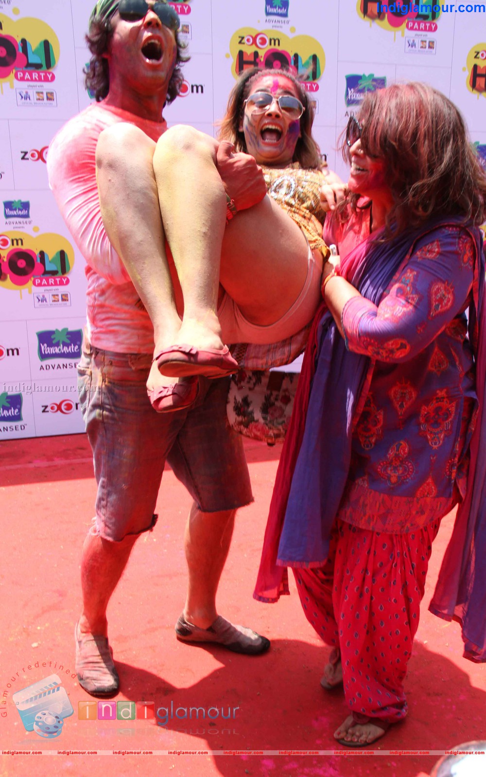 Zoom Holi Party Event hd photo