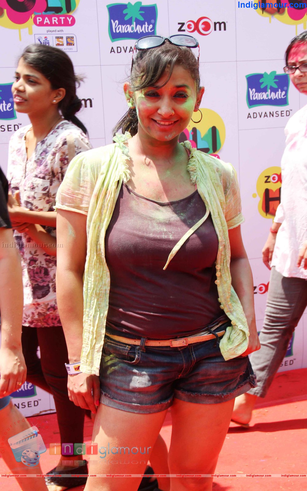 Zoom Holi Party Event hd photo