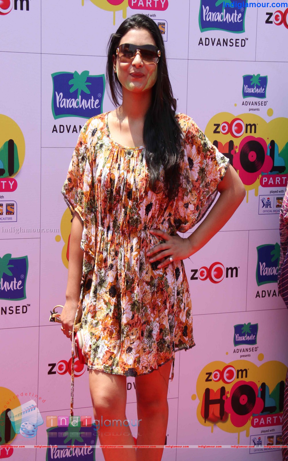 Zoom Holi Party Event hd photo