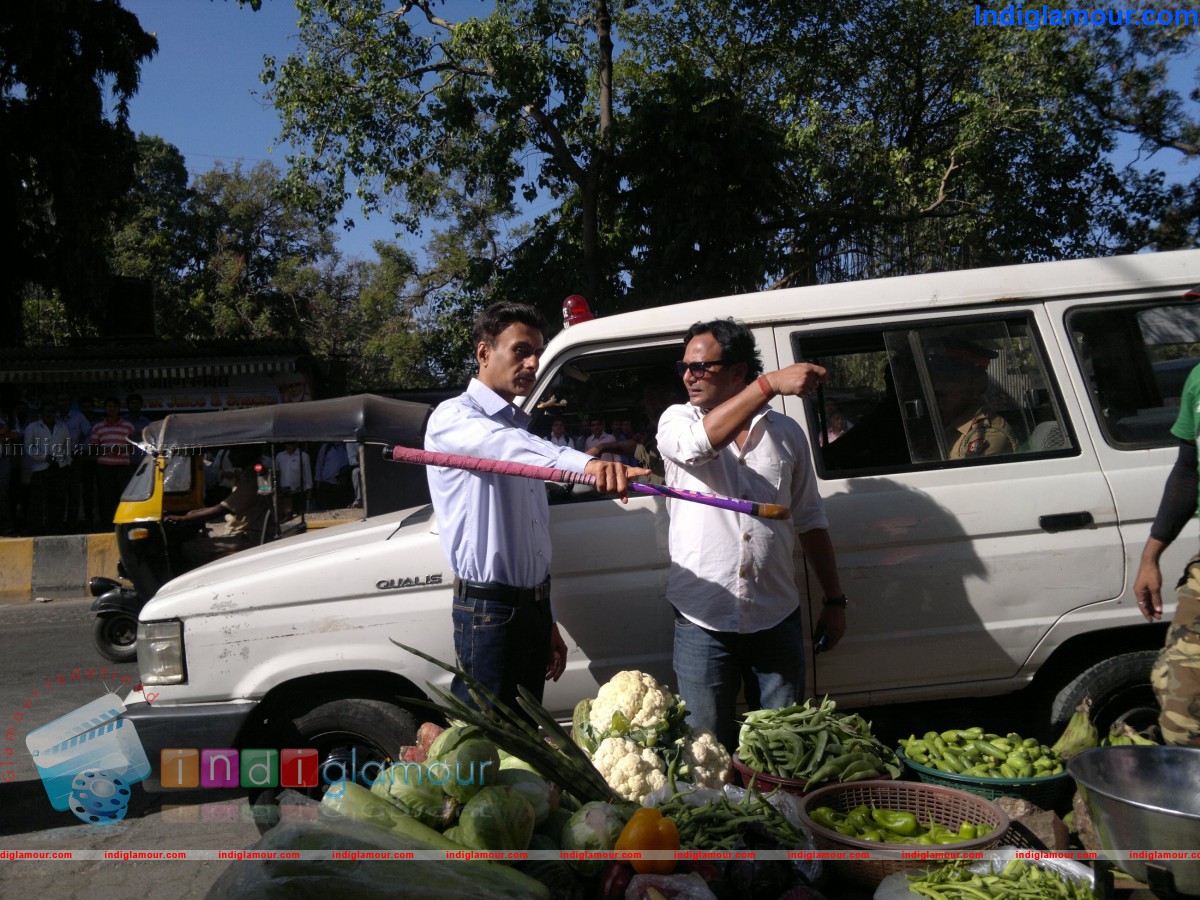 Arif Zakariya Does a Double For Jaiprakesh Sings Dee Event hd photo