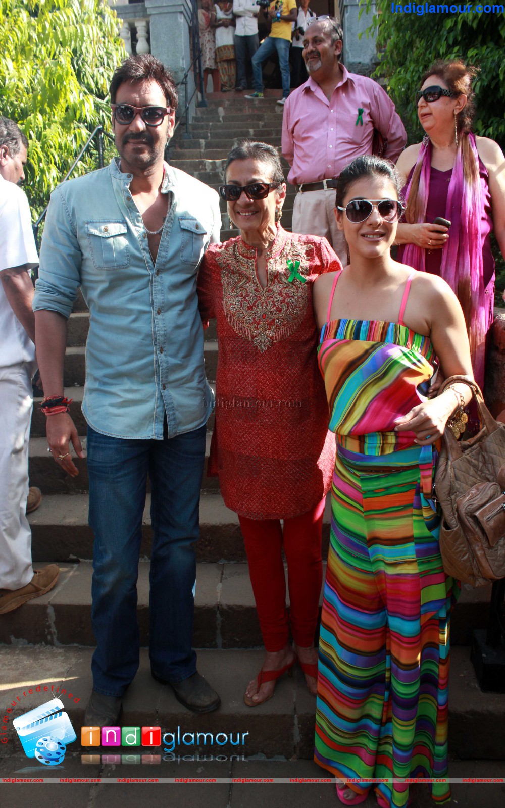 Ajay Devgun Kajol Devgun Tanuja Mukherjee at The Clean Lonavala Function Event hd photo