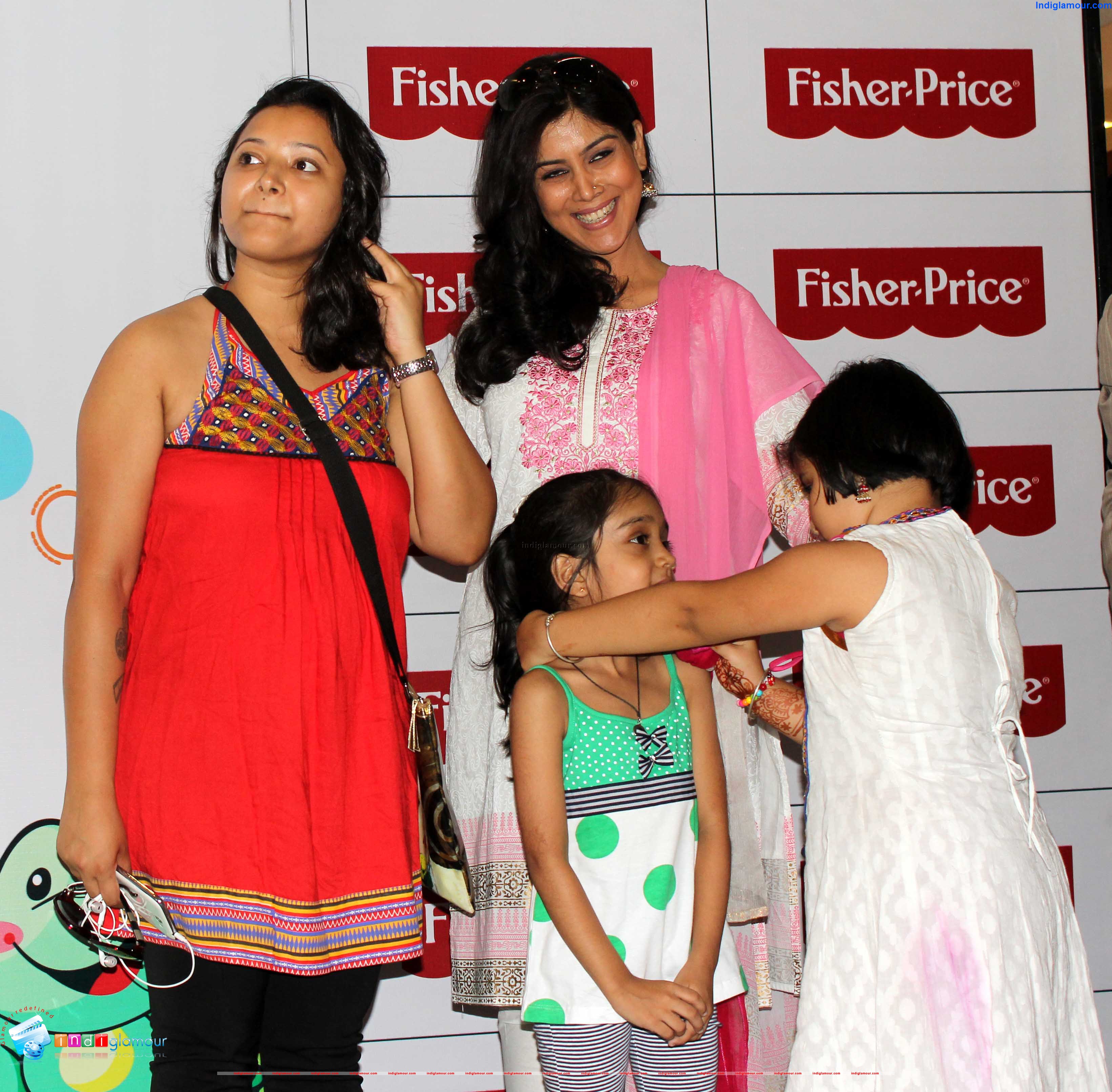 Fisher Price Celebrates Mothers Day Event hd photo
