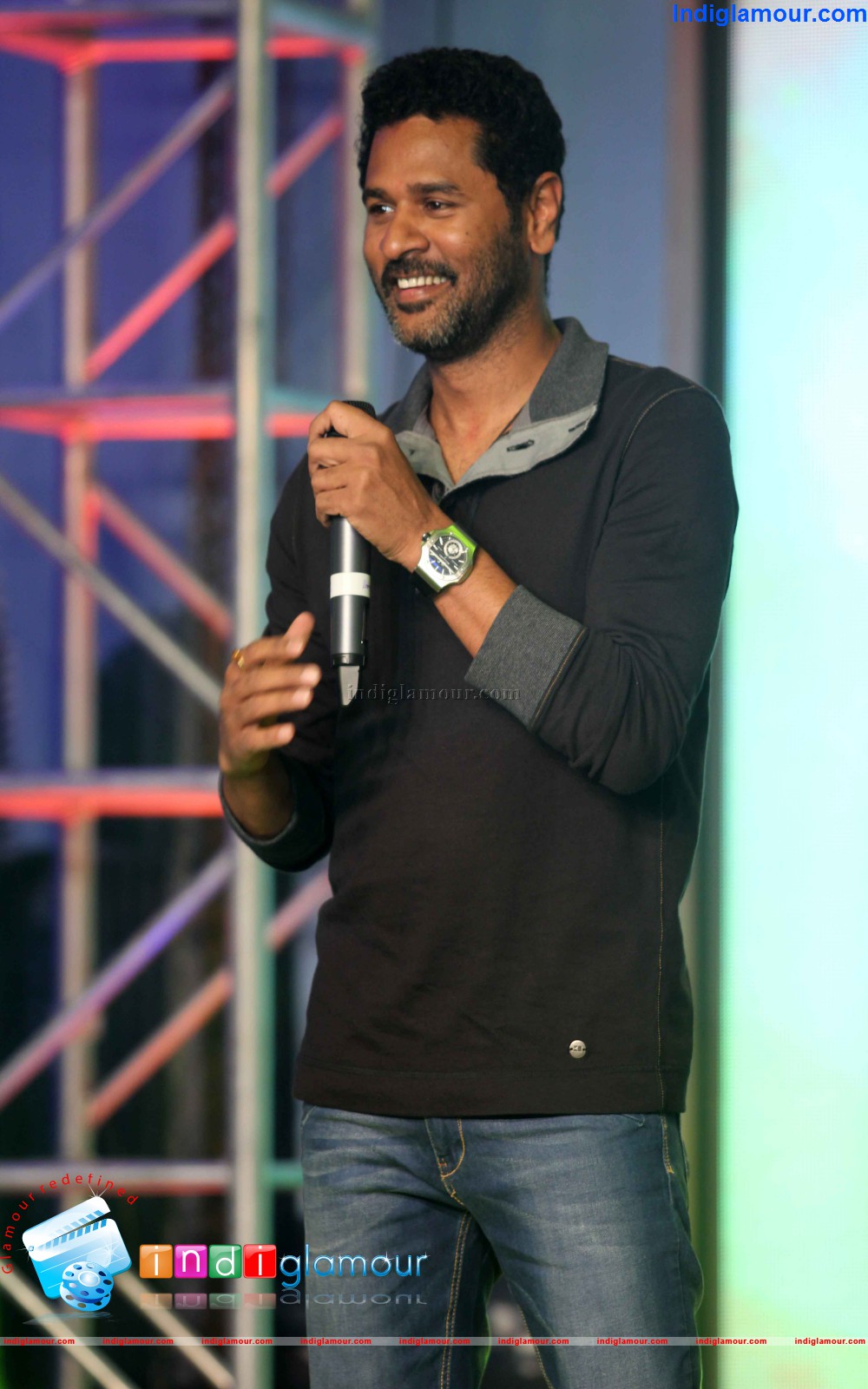 Music Launch of Ramaiya Vastavaiya Event hd photo