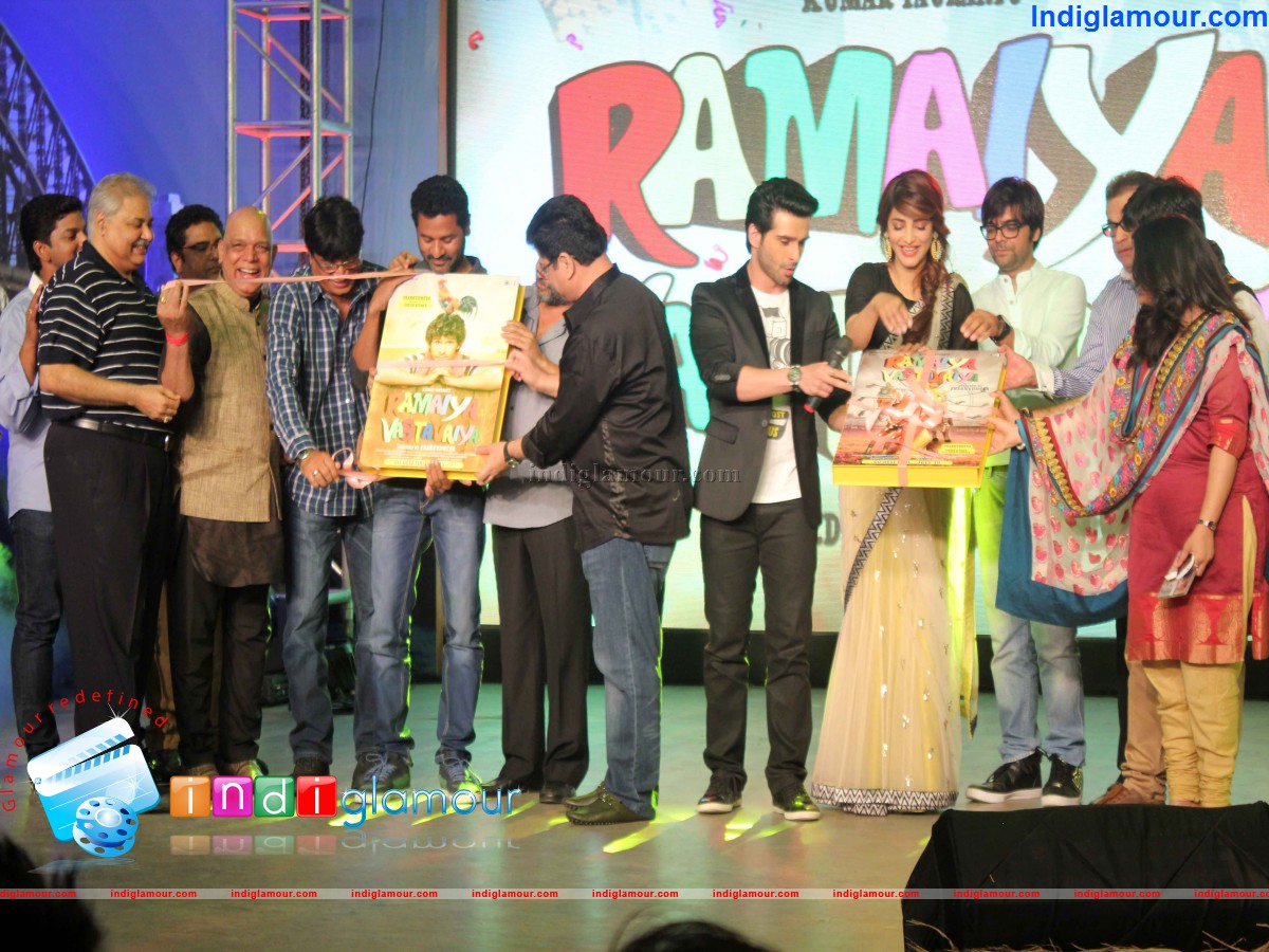 Music Launch of Ramaiya Vastavaiya Event hd photo