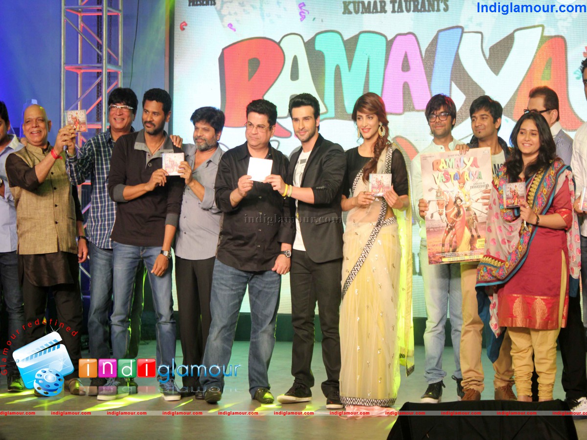 Music Launch of Ramaiya Vastavaiya Event hd photo