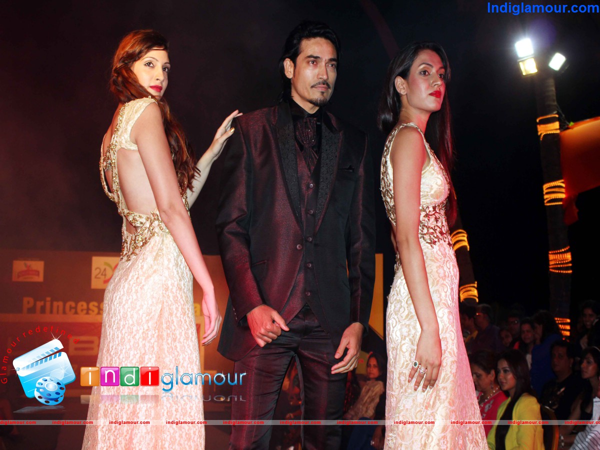 Riyaz Gangji Fashion Show at Princess Beach Fair Event hd photo