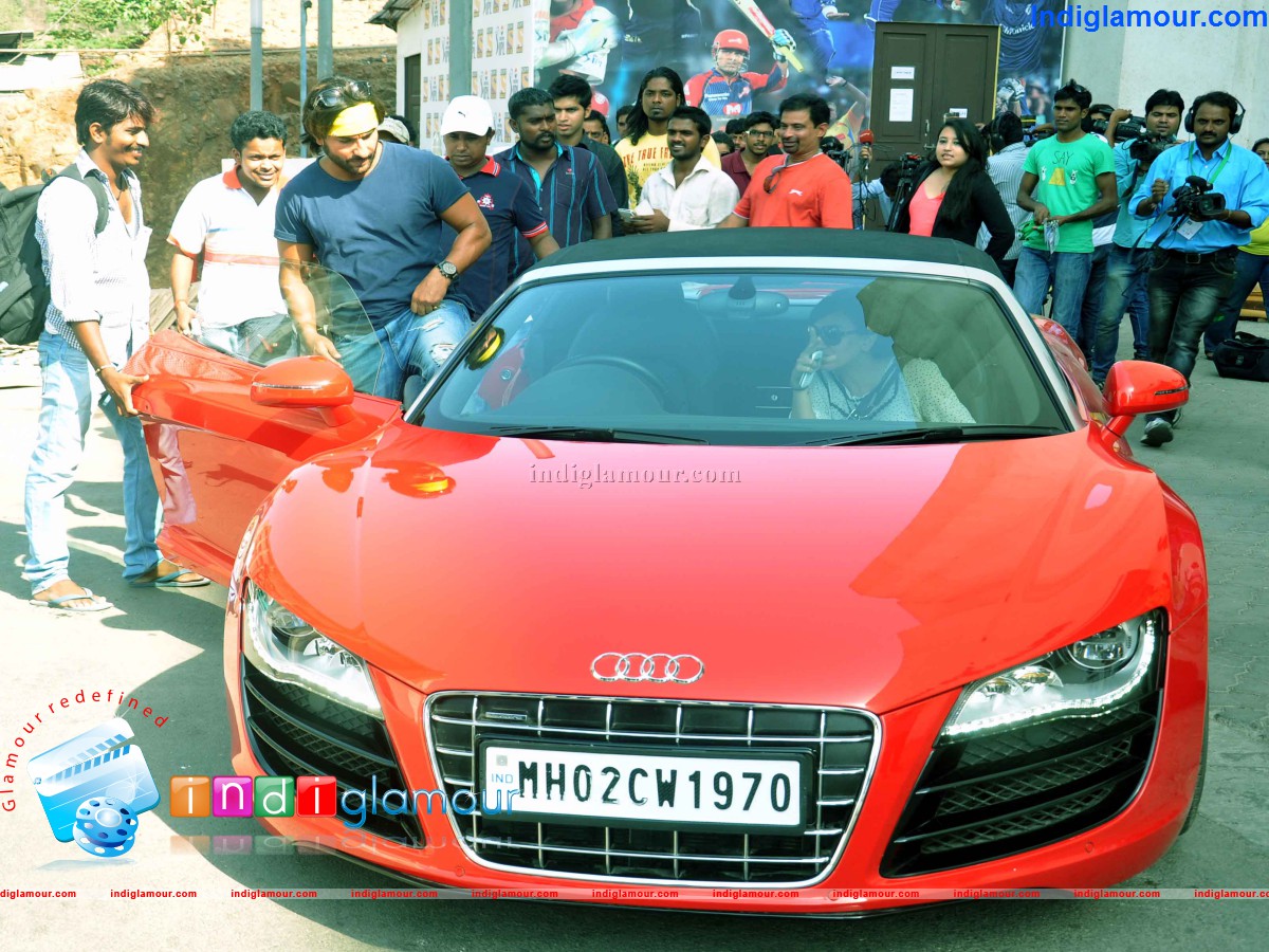 Saif Ali Khan on The Sets of Extra Innings T20 IPL 2013 Event hd photo