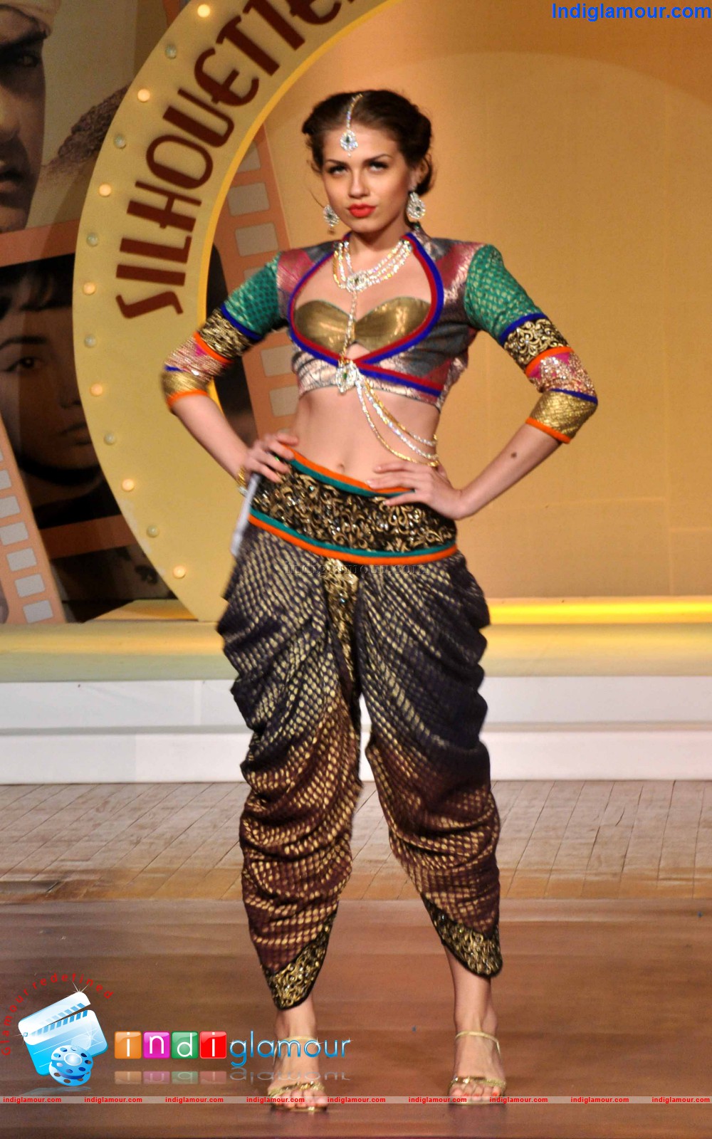 Shillouettes 2013 Bollywood Bytes Event hd photo