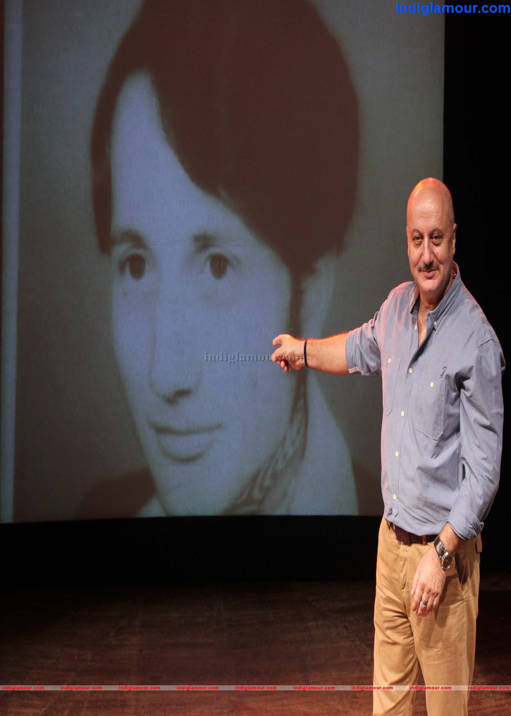300th Show of Anupam Khers Play Kuch Bhi Ho Saktha Hai Event hd photo