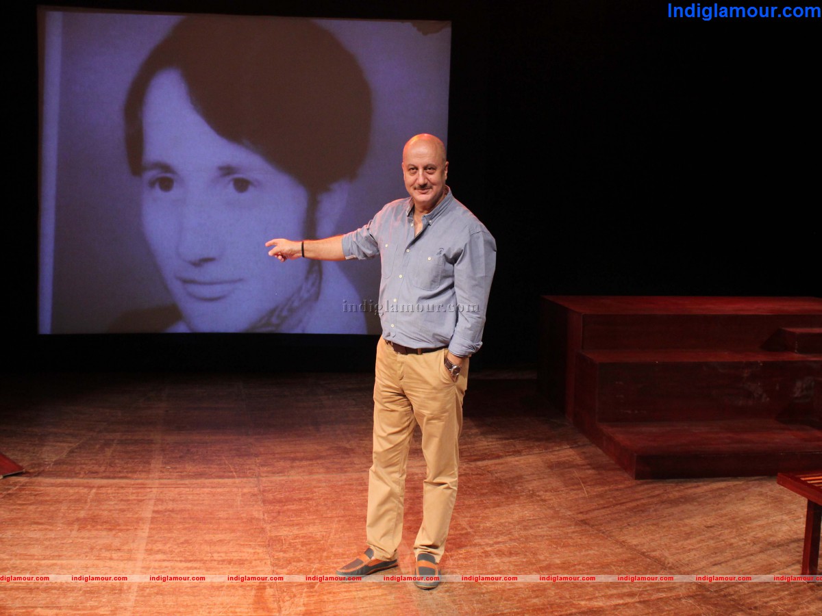 300th Show of Anupam Khers Play Kuch Bhi Ho Saktha Hai Event hd photo