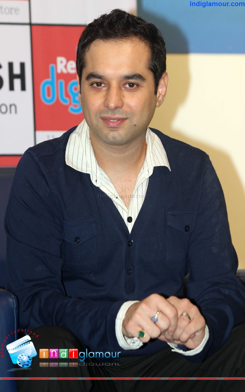 Ishkq In Paris Promotion at Reliance Digital Store Event hd photo
