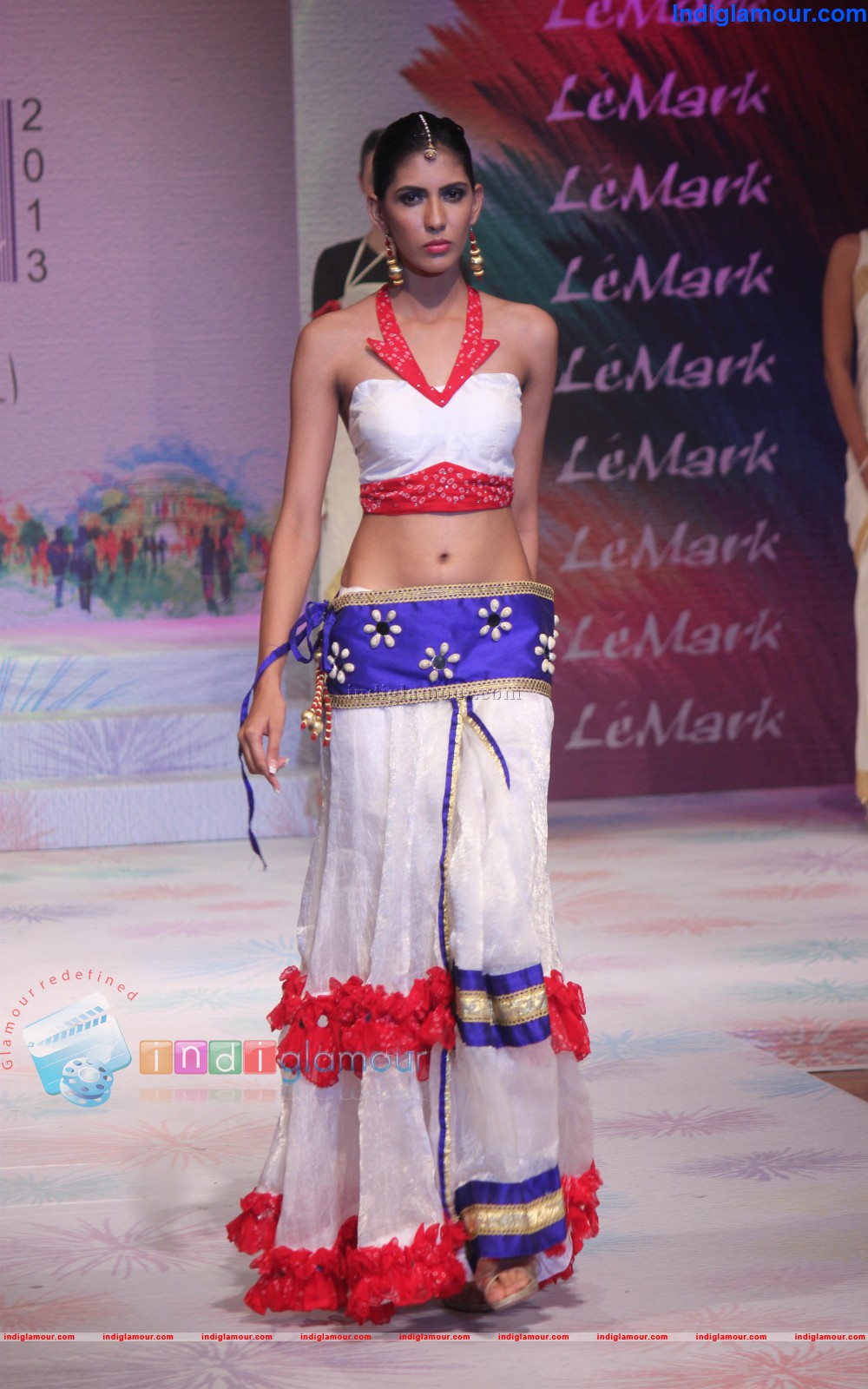 Le Mark Institute of Fashion Showcased an Fashion and Exclusive Jewelery Show Event hd photo