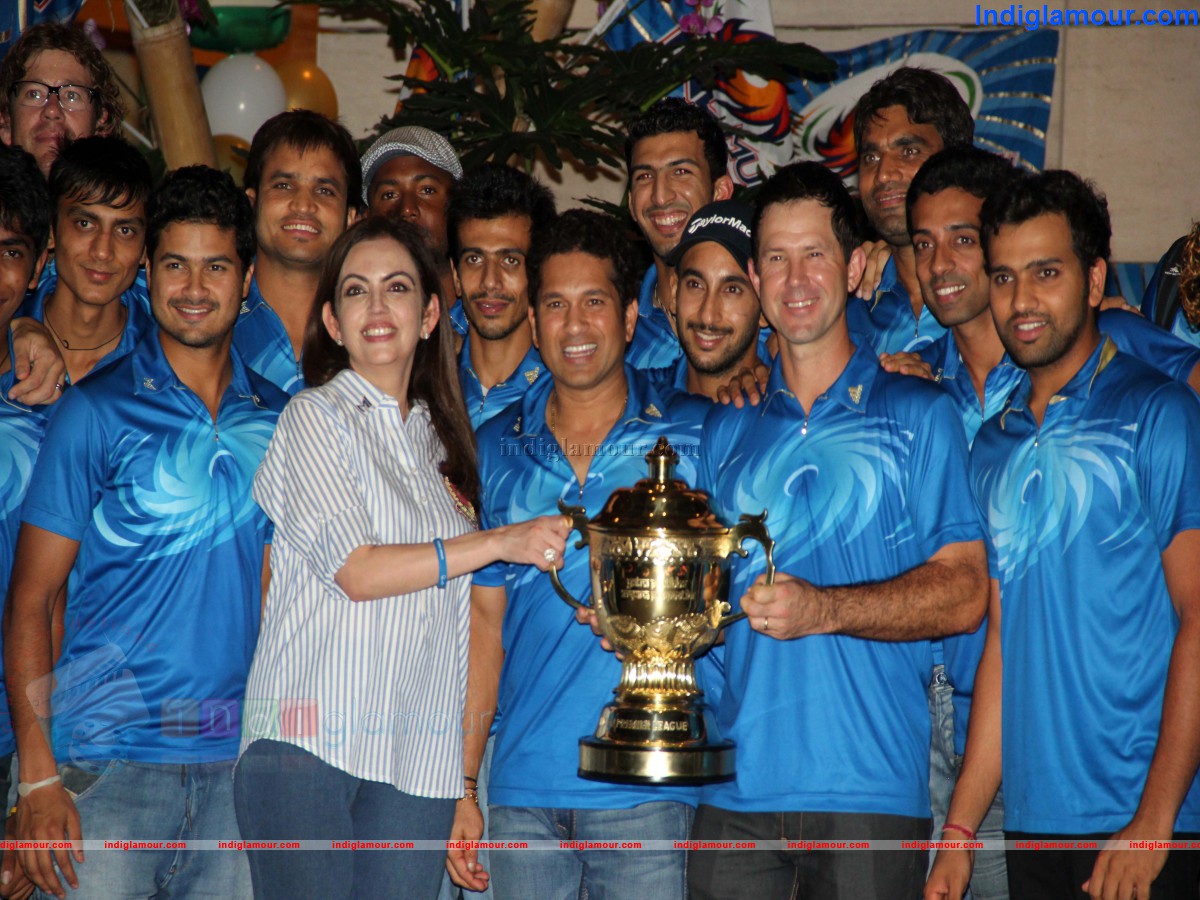 Mumbai Indians Party at Antilla Event hd photo