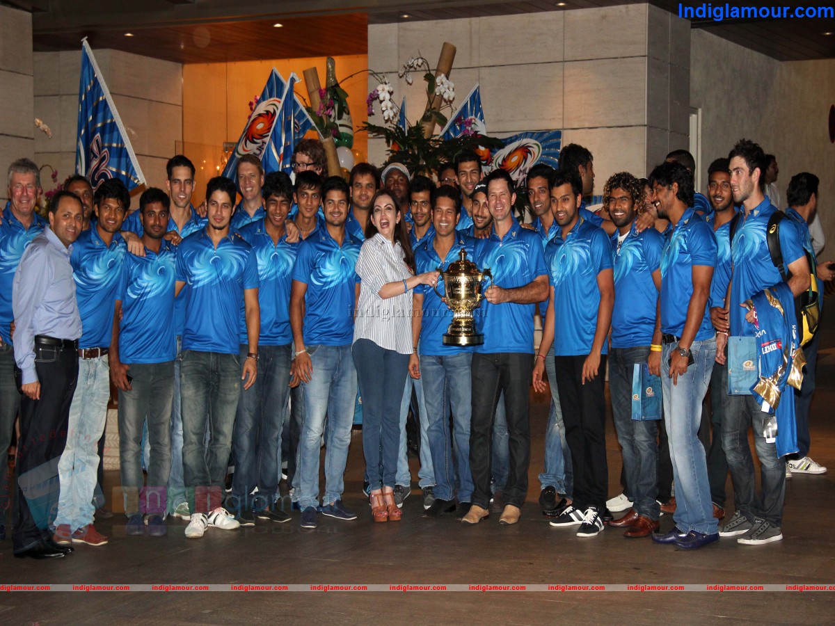 Mumbai Indians Party at Antilla Event hd photo