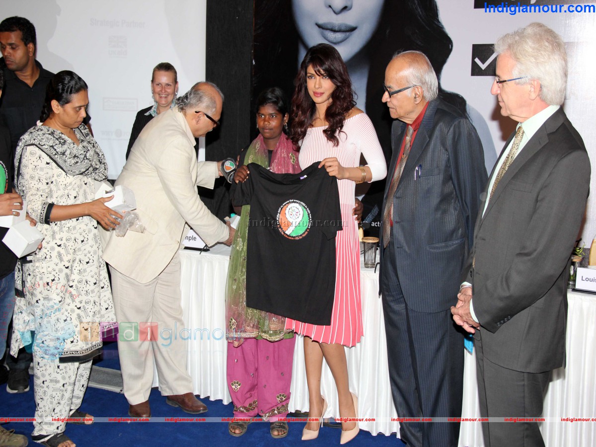 Priyanka Chopra Launches Unicefs Mobile Application Event hd photo