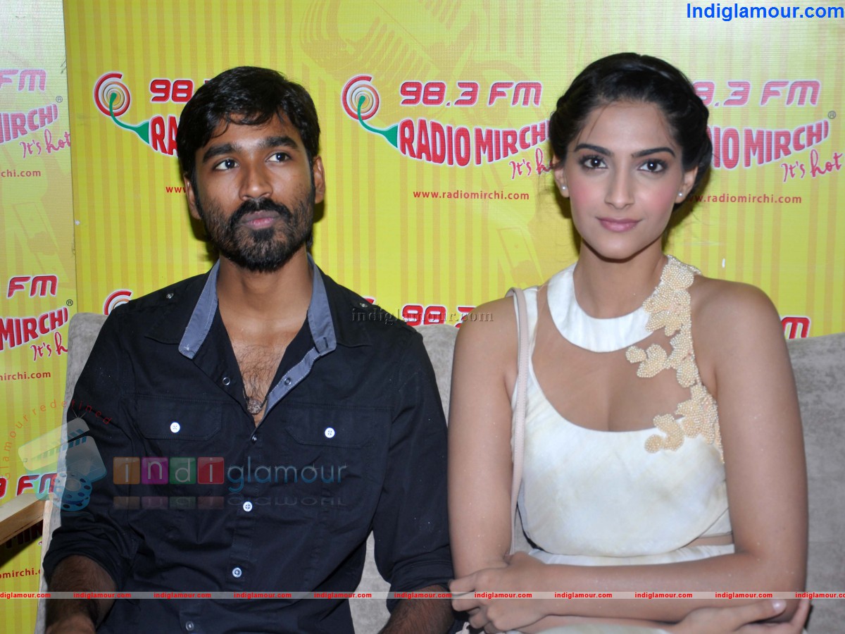 Raanjahanaa Music Launch at Radio Mirchi Event hd photo