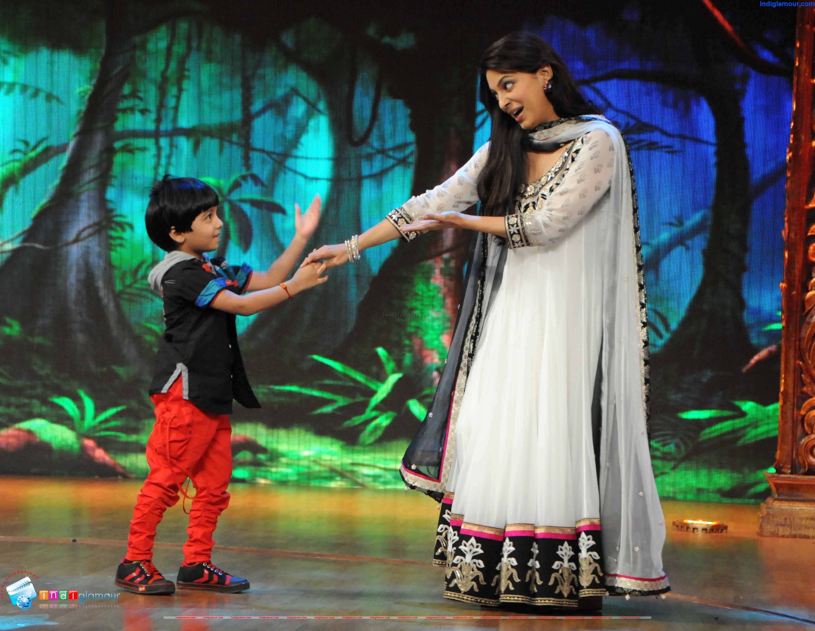 Juhi Chawla Promotes Hum Hai Rahi Event hd photo