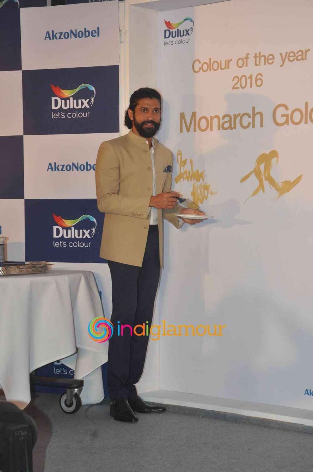Farhan Akhtar And Shraddha Kapoor At The Launch Of Dulux's Colour Of The Year 2016 Event hd photo