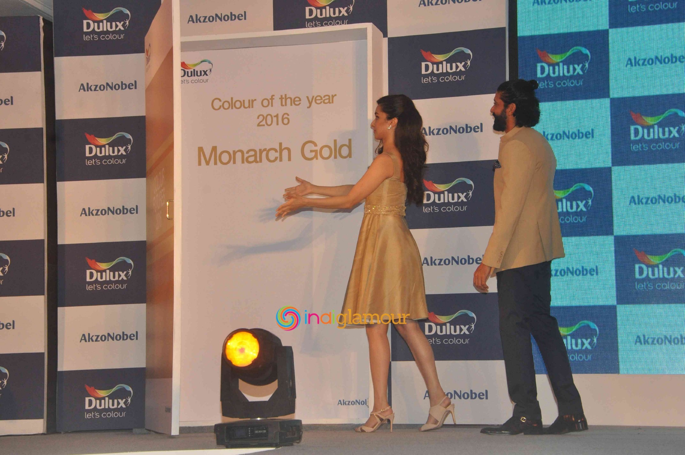 Farhan Akhtar And Shraddha Kapoor At The Launch Of Dulux's Colour Of The Year 2016 Event hd photo