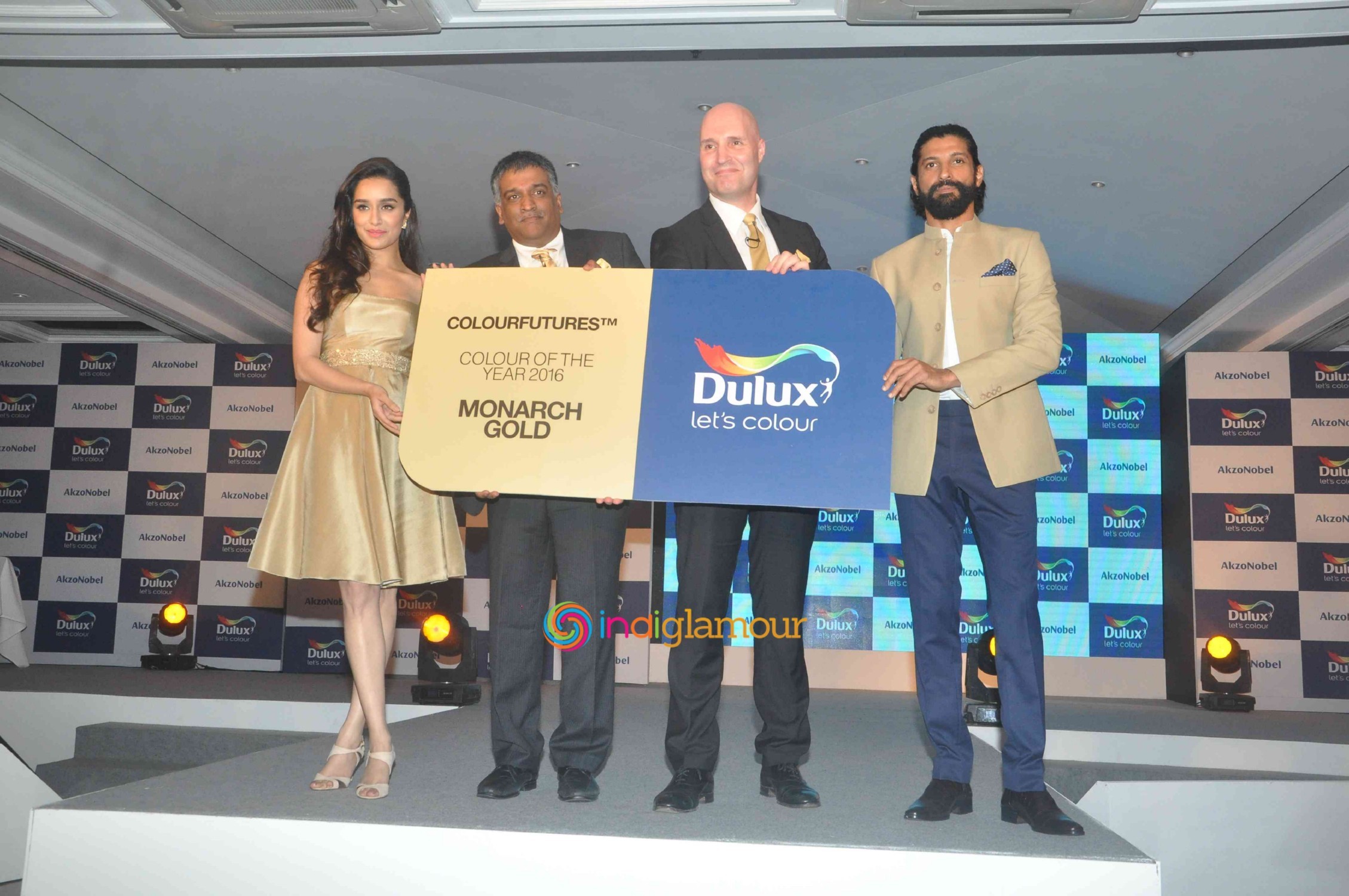 Farhan Akhtar And Shraddha Kapoor At The Launch Of Dulux's Colour Of The Year 2016 Event hd photo