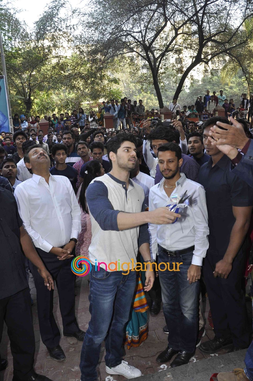 Sooraj Pancholi Attend College Festival Event hd photo