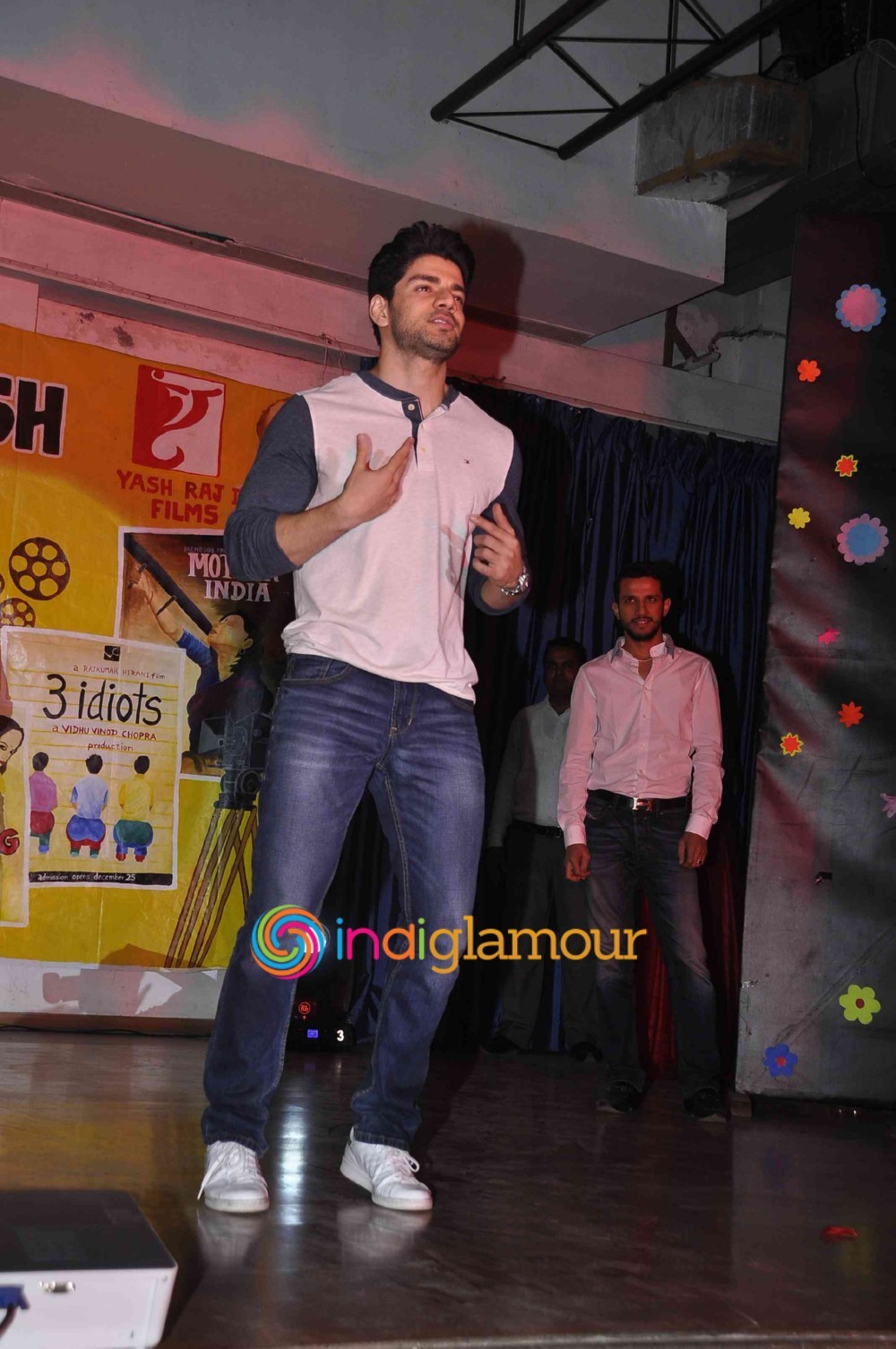 Sooraj Pancholi Attend College Festival Event hd photo