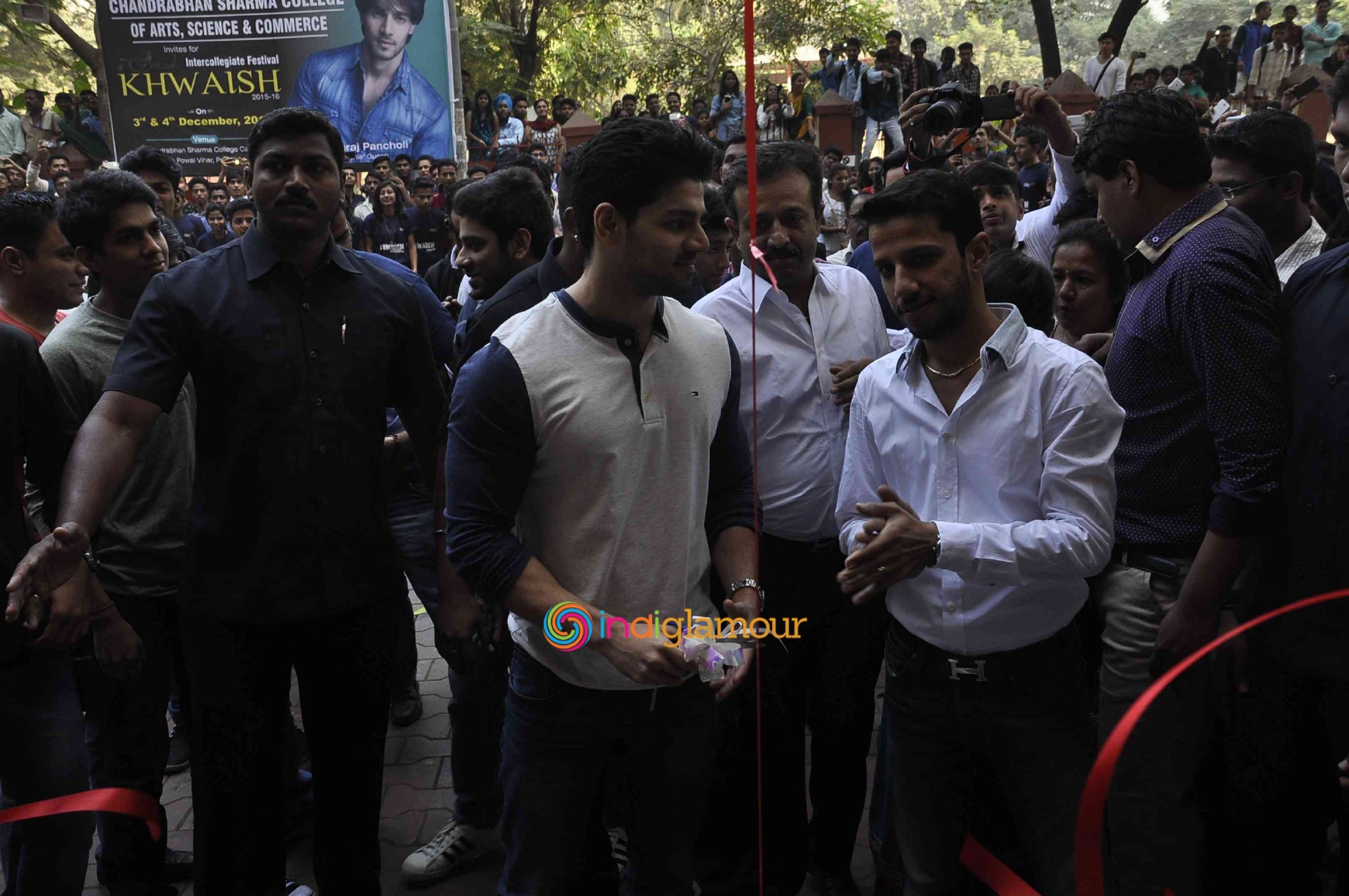 Sooraj Pancholi Attend College Festival Event hd photo