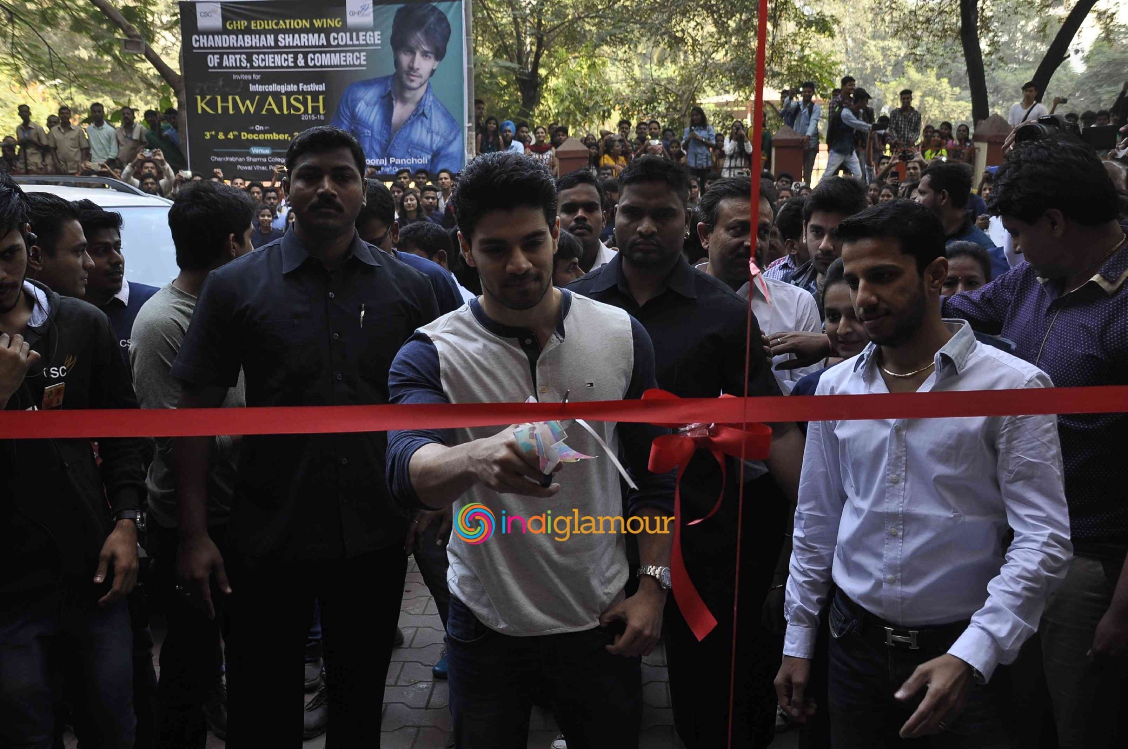 Sooraj Pancholi Attend College Festival Event hd photo